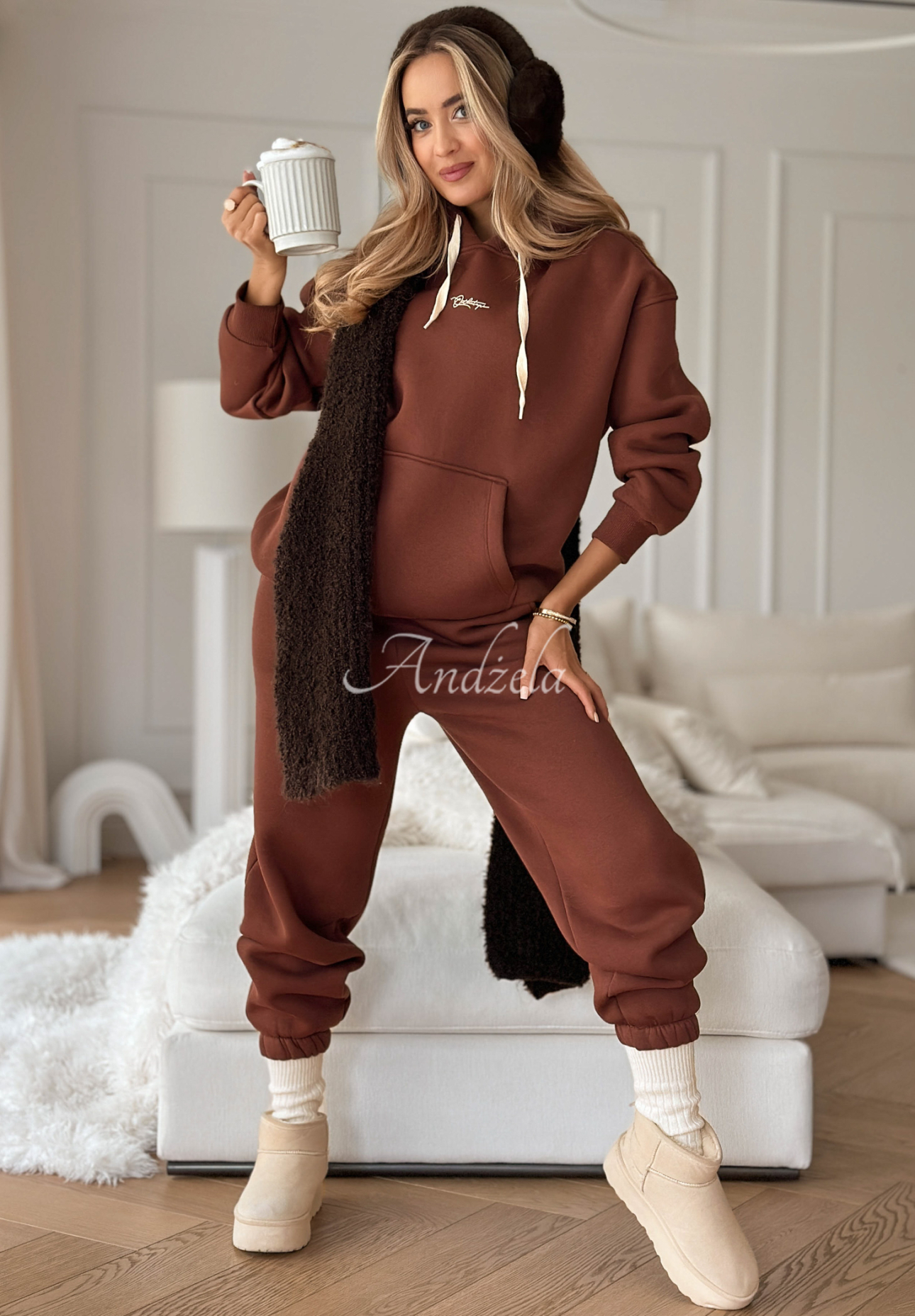 Trainingsanzug-Set: Sweatshirt und Hose She Did That Schokoladenbraun