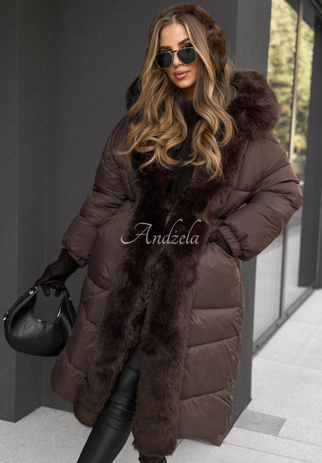 Lange Steppjacke mit Fell Mountain House Schokoladenbraun