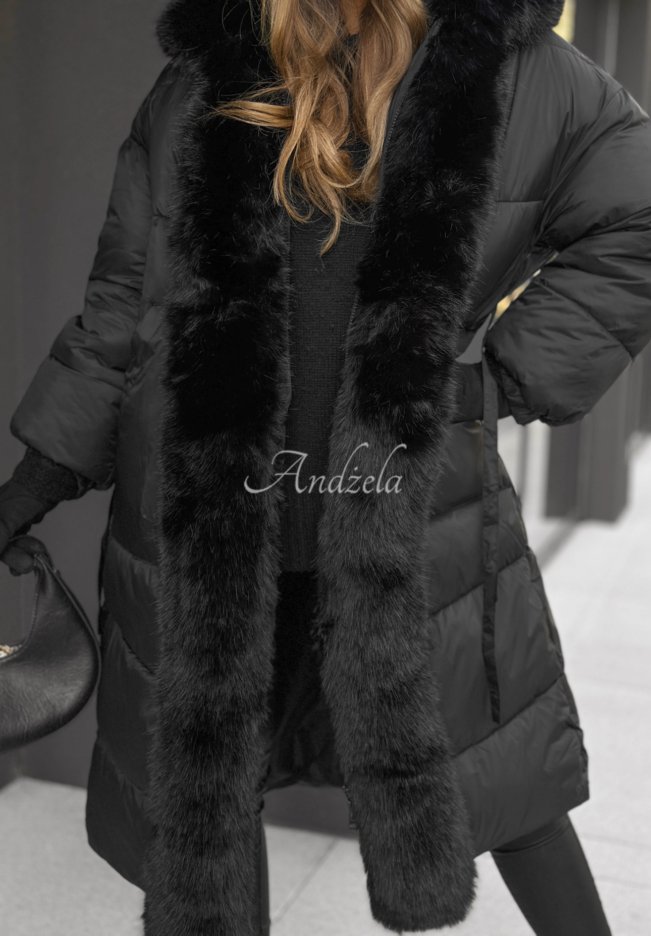 Lange Steppjacke mit Fell Mountain House Schwarz