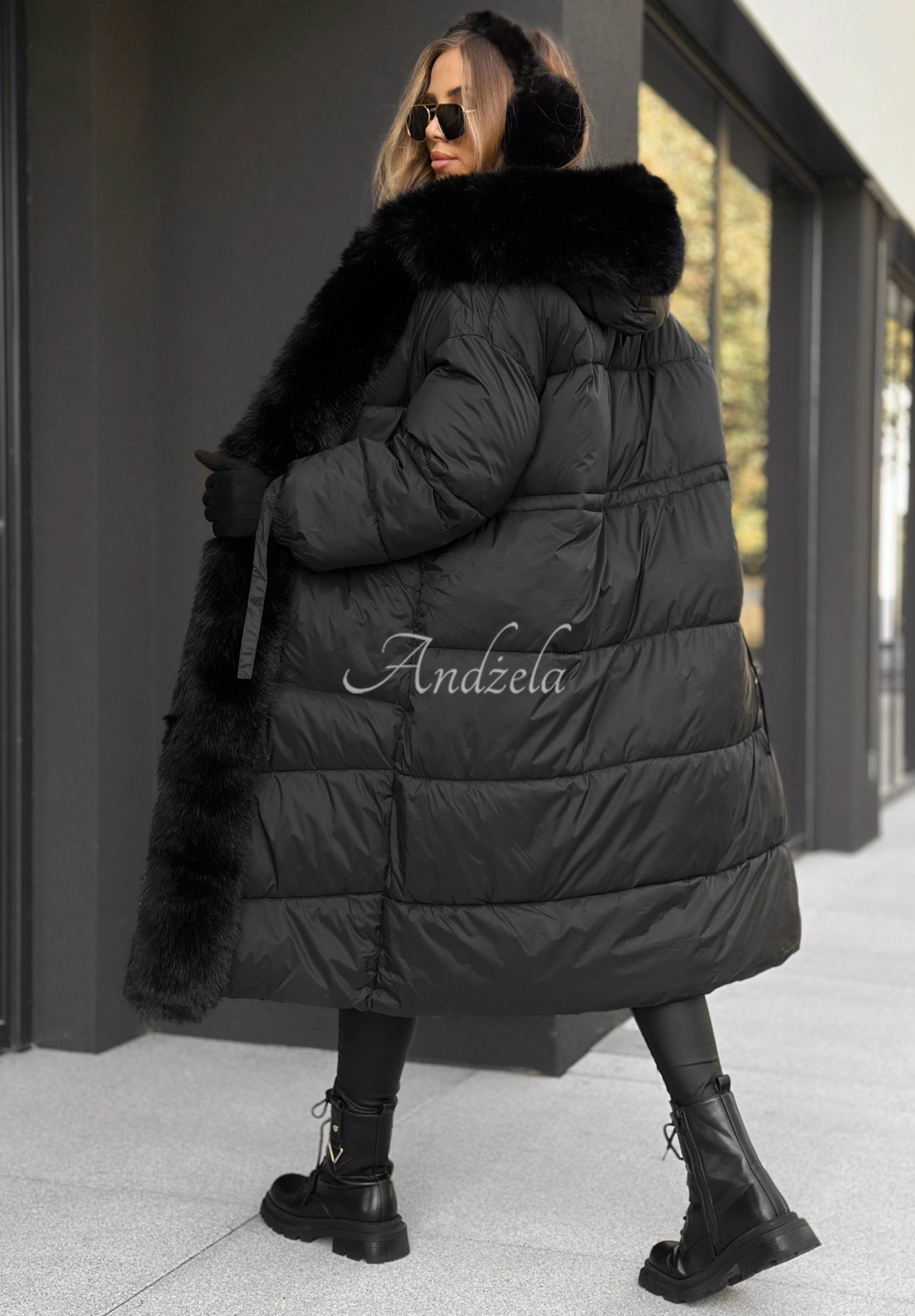 Lange Steppjacke mit Fell Mountain House Schwarz