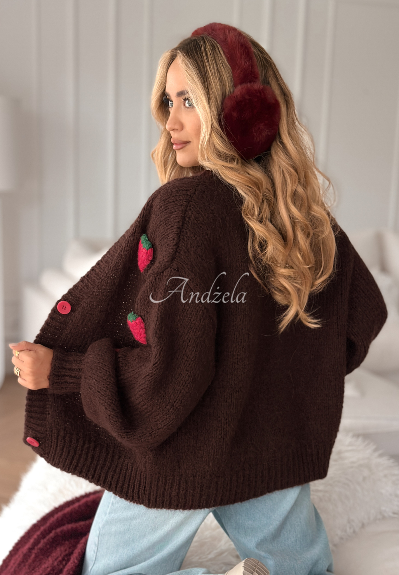 Geknöpfte Strickjacke Berry Lover Schokoladenbraun