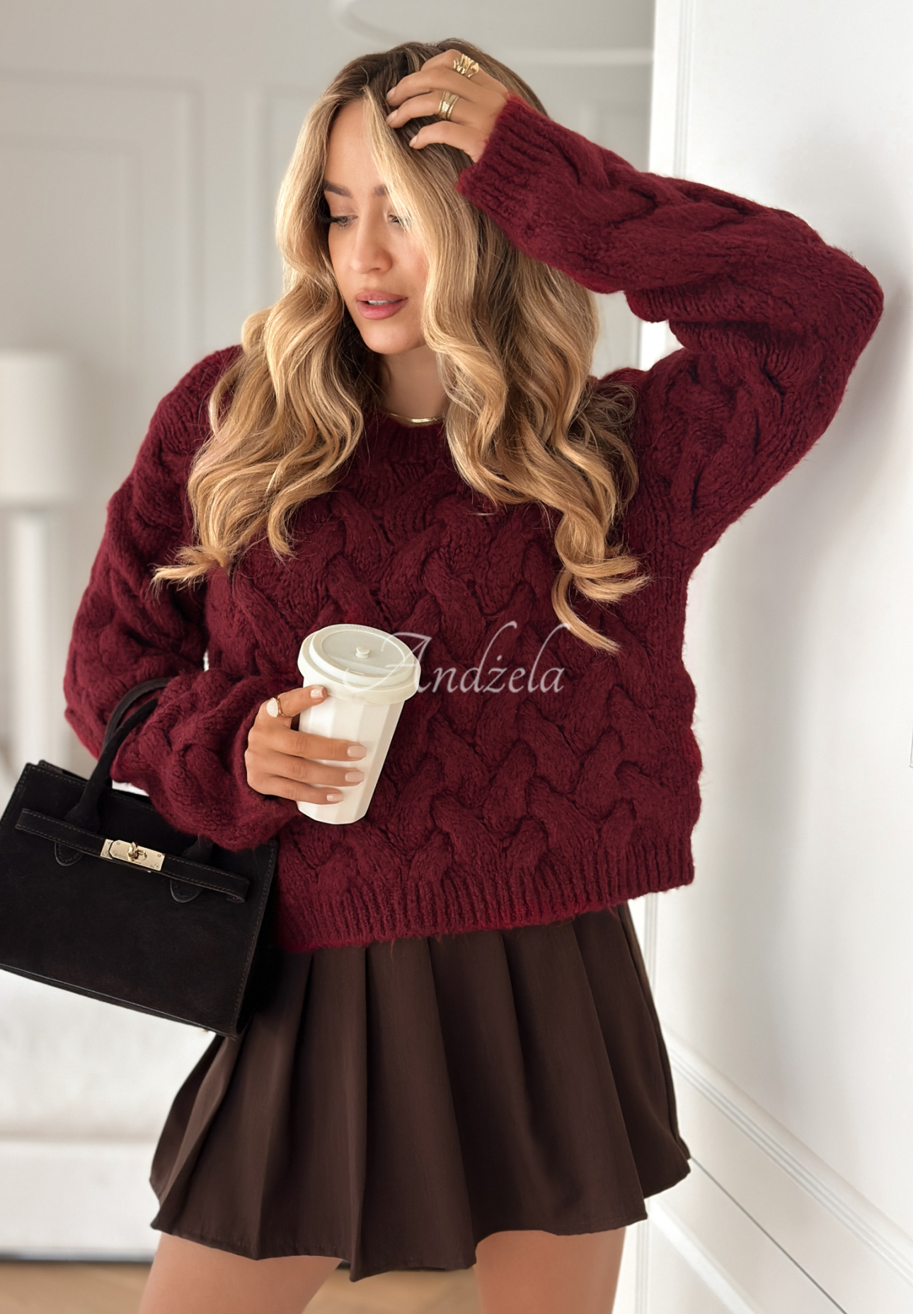 Kurzer Pullover mit dekorativem Strickmuster mit Wolle und Viskose Hugging Me Burgunderrot