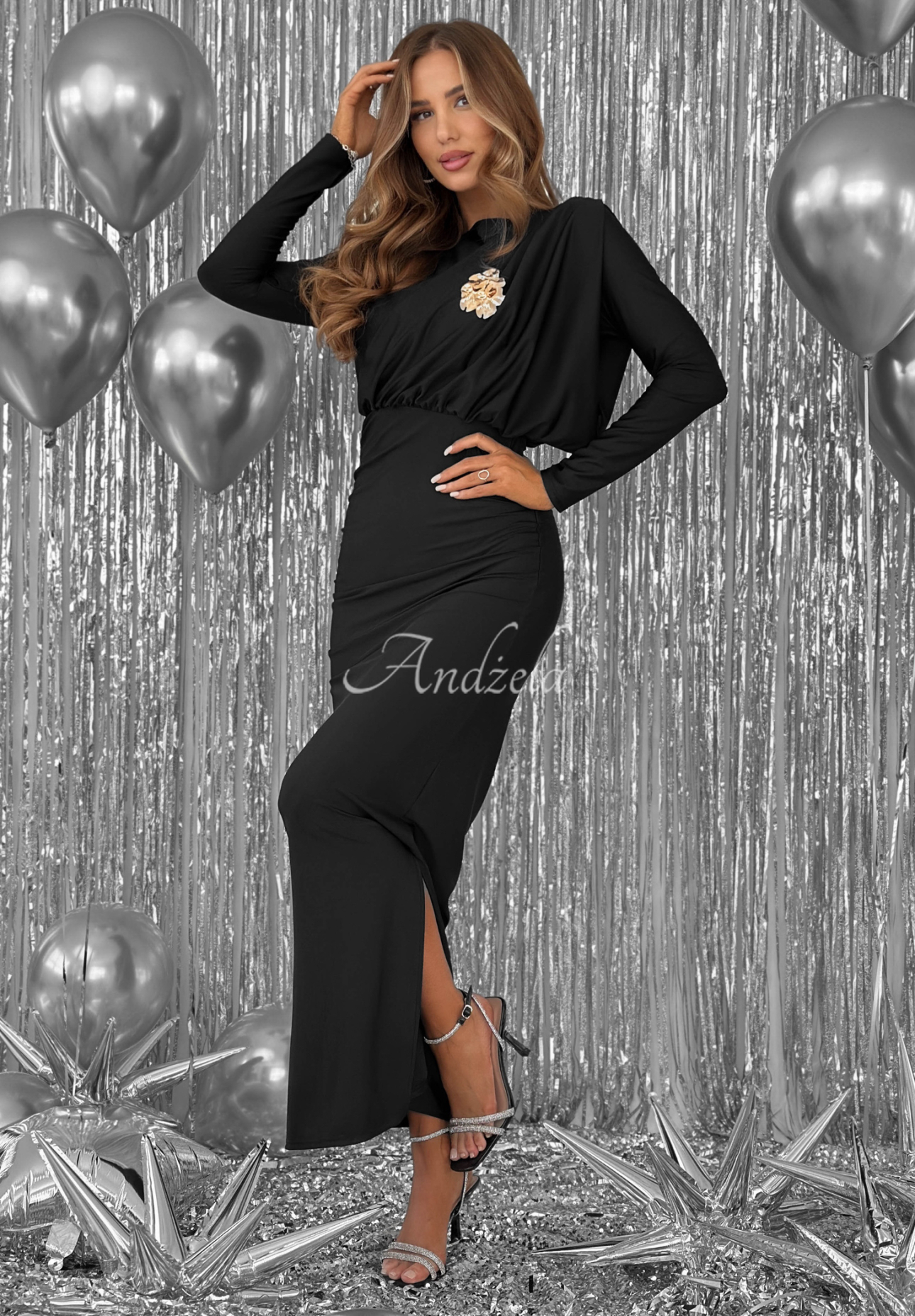 Figurbetontes Kleid mit Rüschen Night Of The Year Schwarz