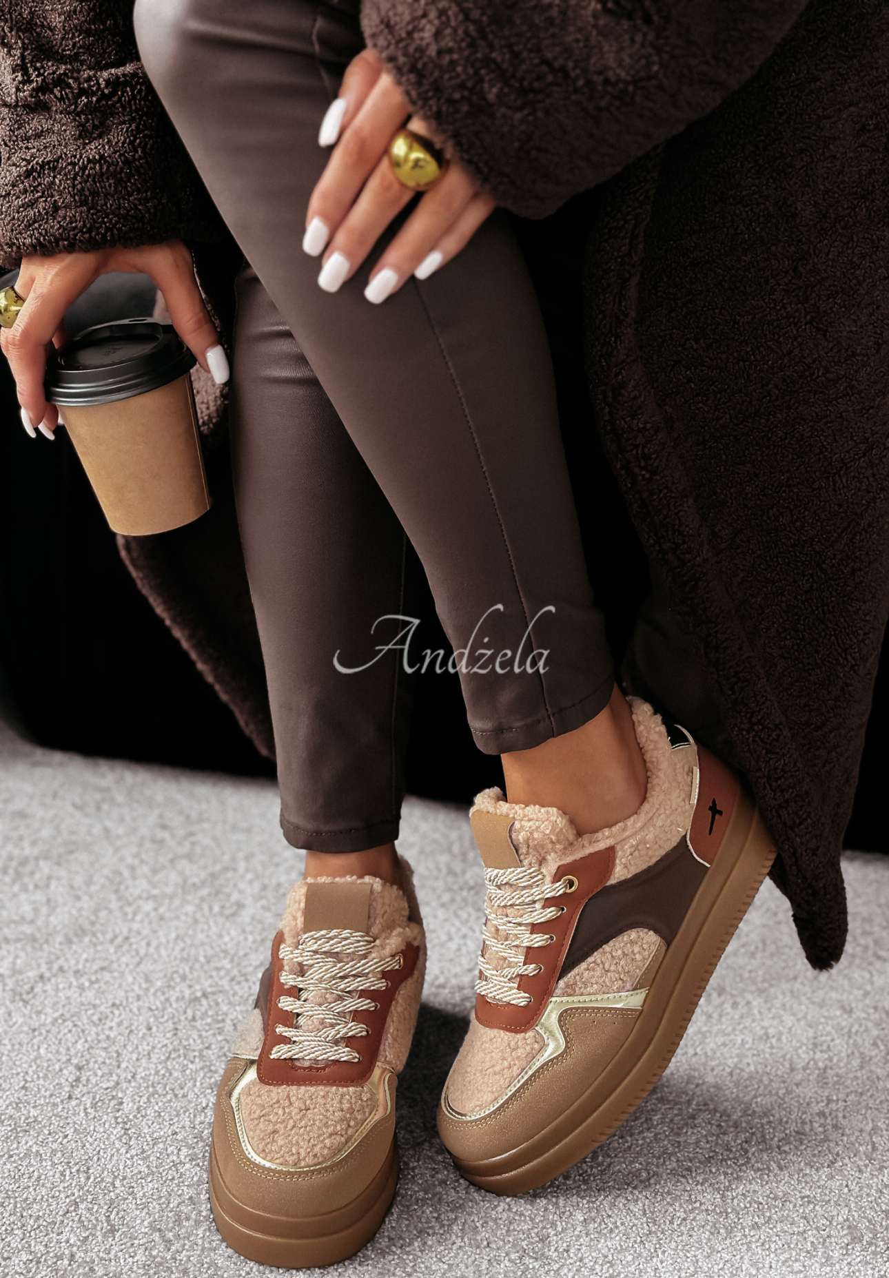 Sneaker mit Schaffellfutter Crispy Fall Camel
