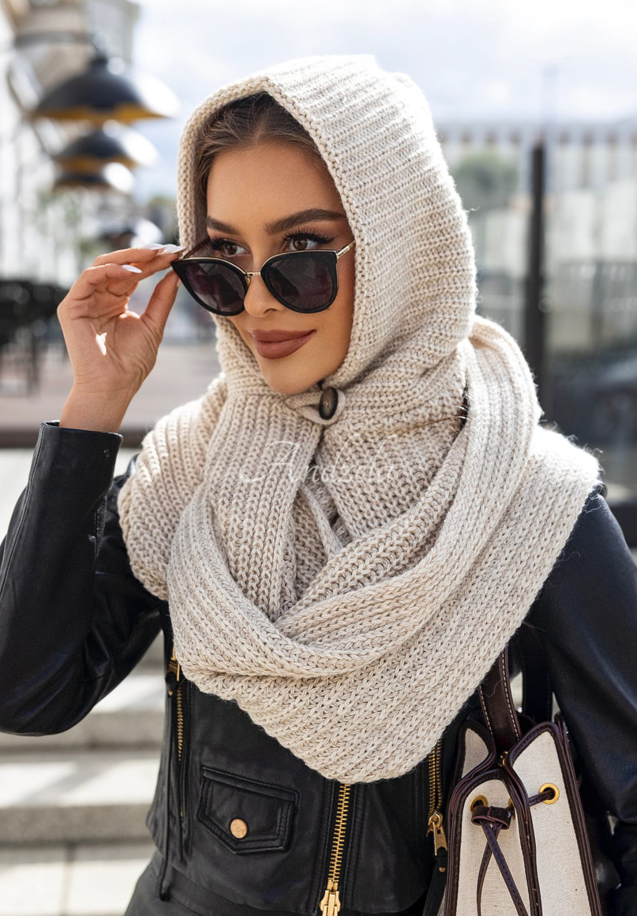 Schal mit Kapuze balaclava Shade Of Winter hellbeige