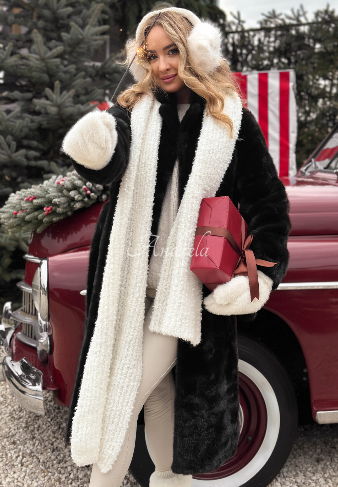 Langer Fellmantel Beside The Fire Schwarz