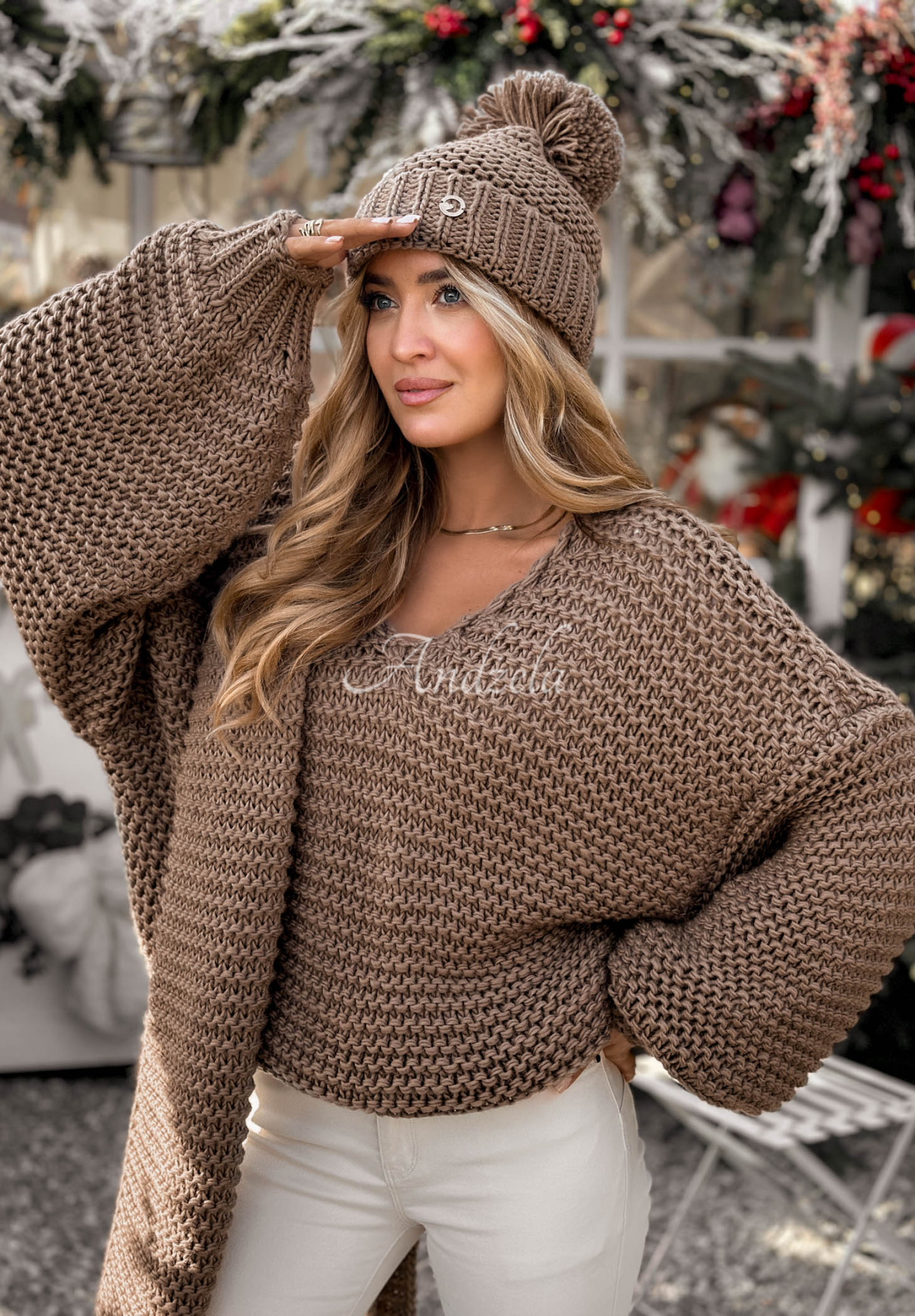 Gestrickter Wollpullover Winter Is Calling Mokkafarben