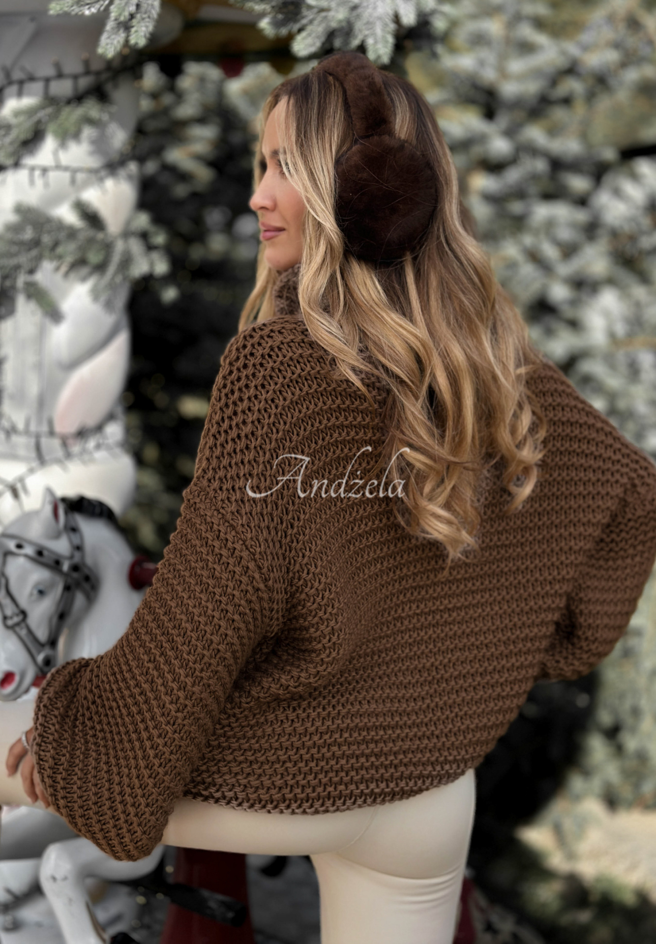 Gestrickter Wollpullover Winter Is In The Air Schokoladenbraun