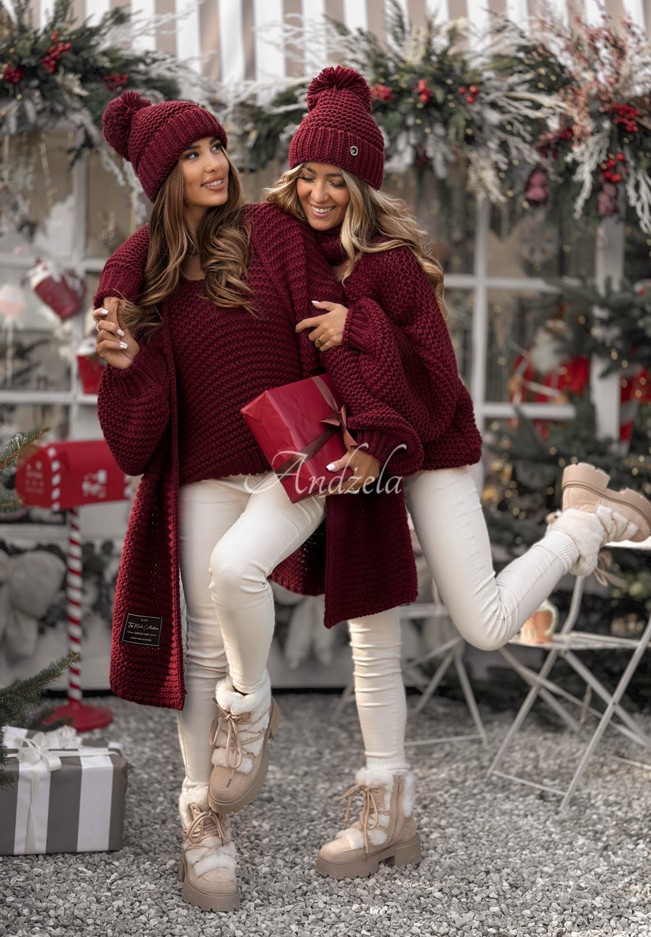 Gestrickter Wollpullover Winter Is Calling Burgunderrot