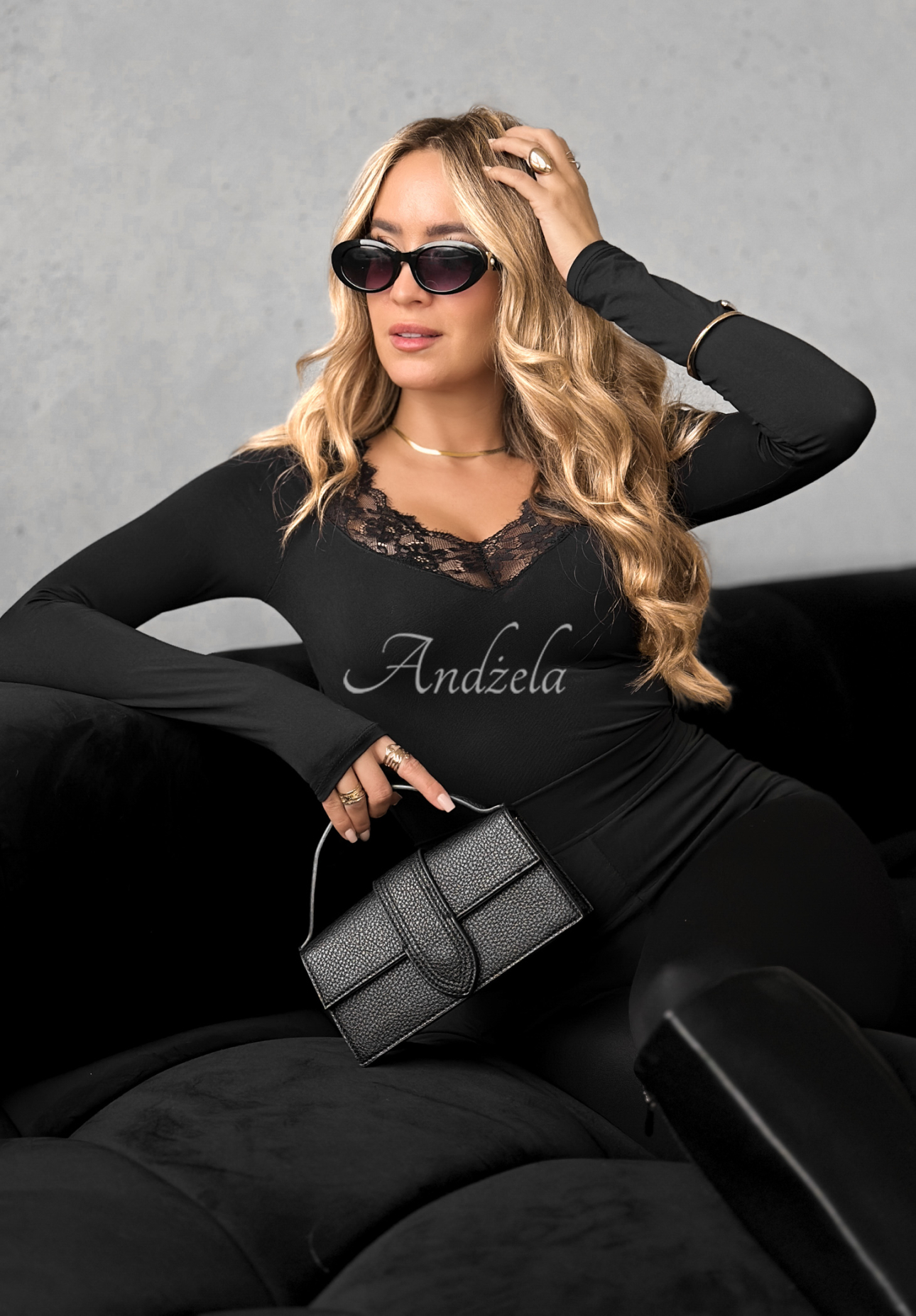 Longsleeve Bluse mit Spitze Miss In Me Schwarz