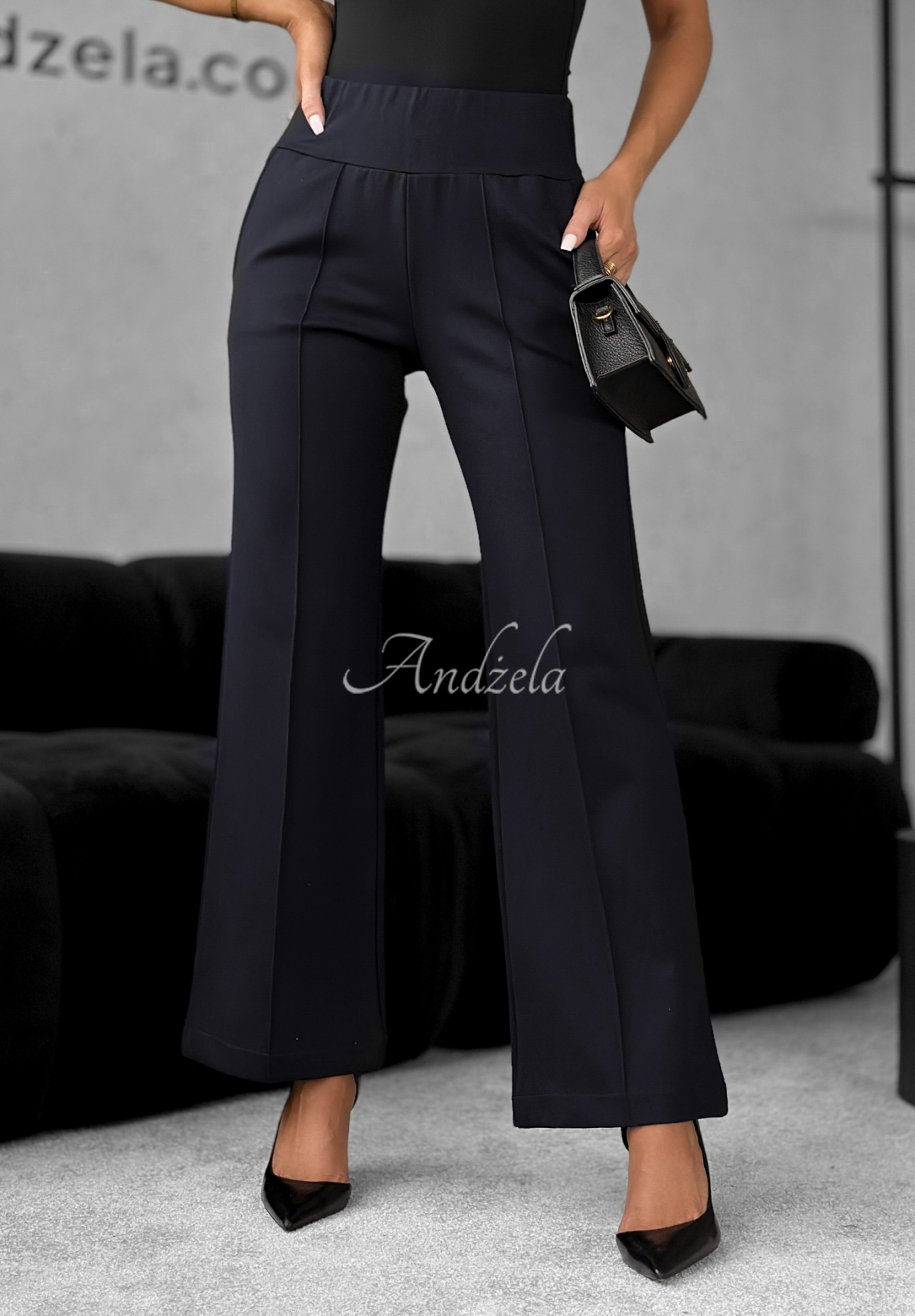 Ausgestellte Stoffhose Can&#039;t Ignore Me Dunkelblau