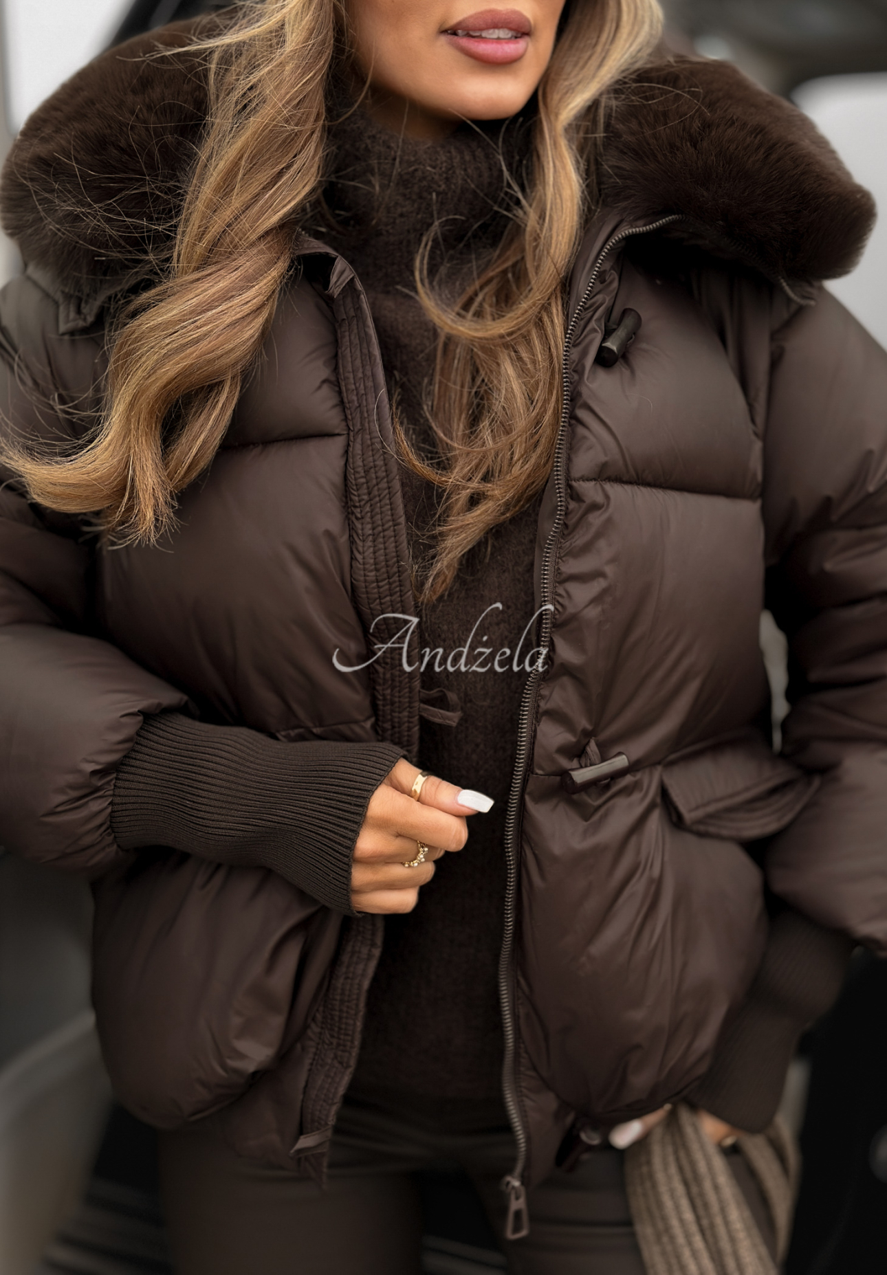 Gesteppte Jacke mit Kapuze und Fellbesatz Little Snowman Schokoladenbraun