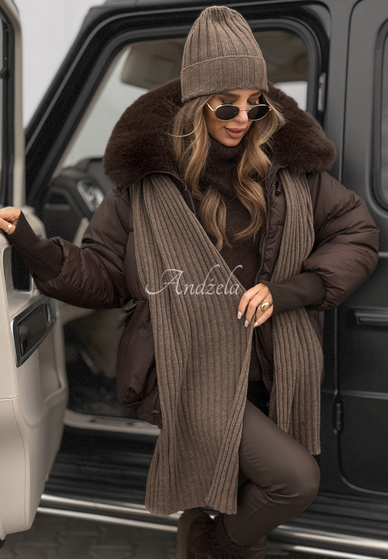 Geripptes Set aus Mütze und Schal aus Wolle und Kaschmir Snow Dates Beige