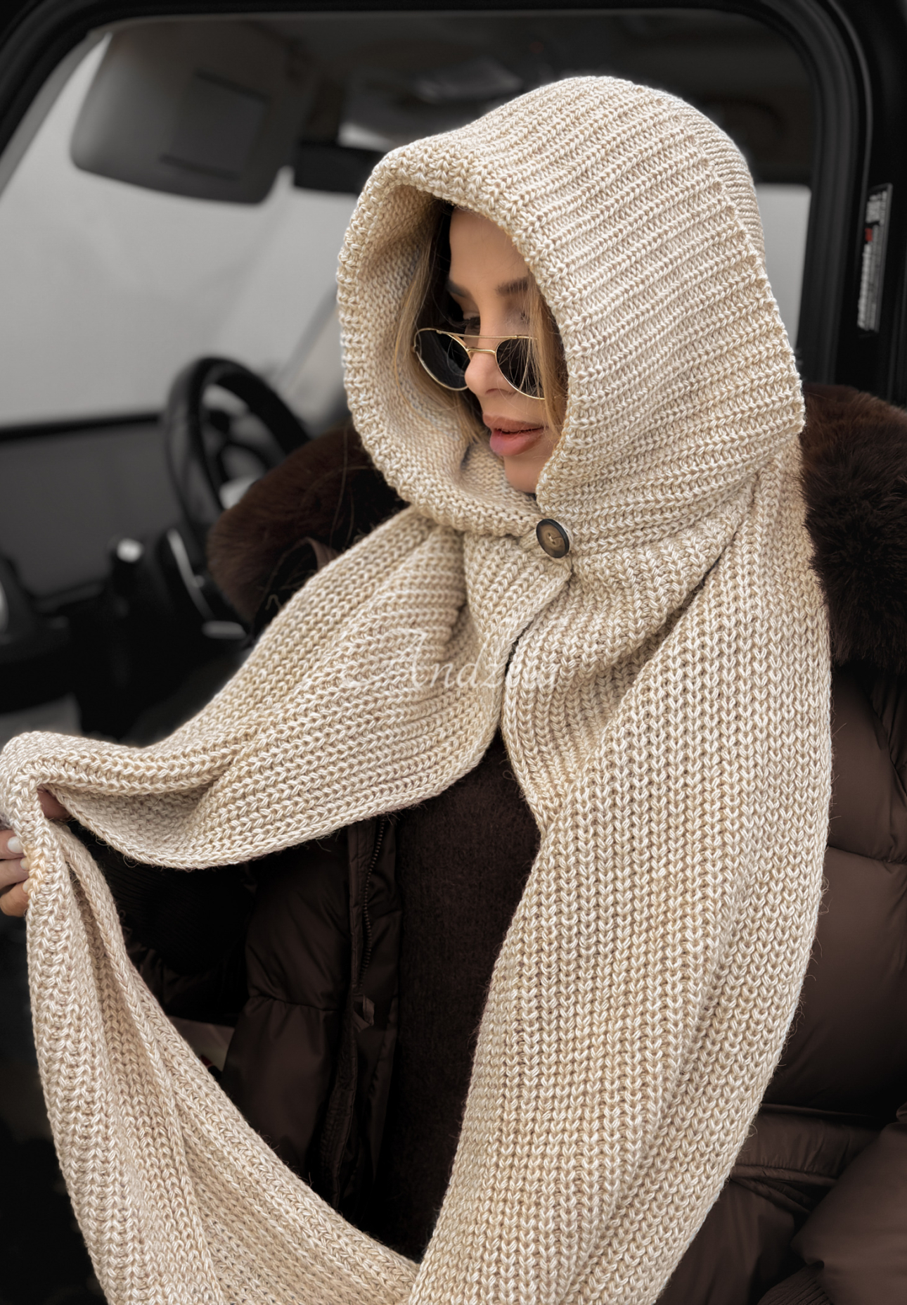 Schal mit Kapuze balaclava Shade Of Winter hellbeige