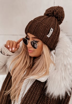 Geflochtene Mütze mit Bommel Laponia Schokolade
