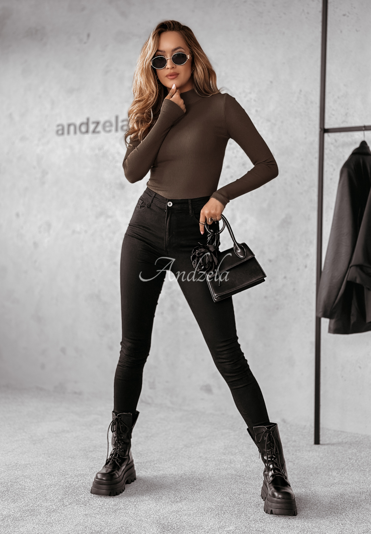 Gerippte Bluse mit Rollkragen Believe In Tomorrow Schokolade