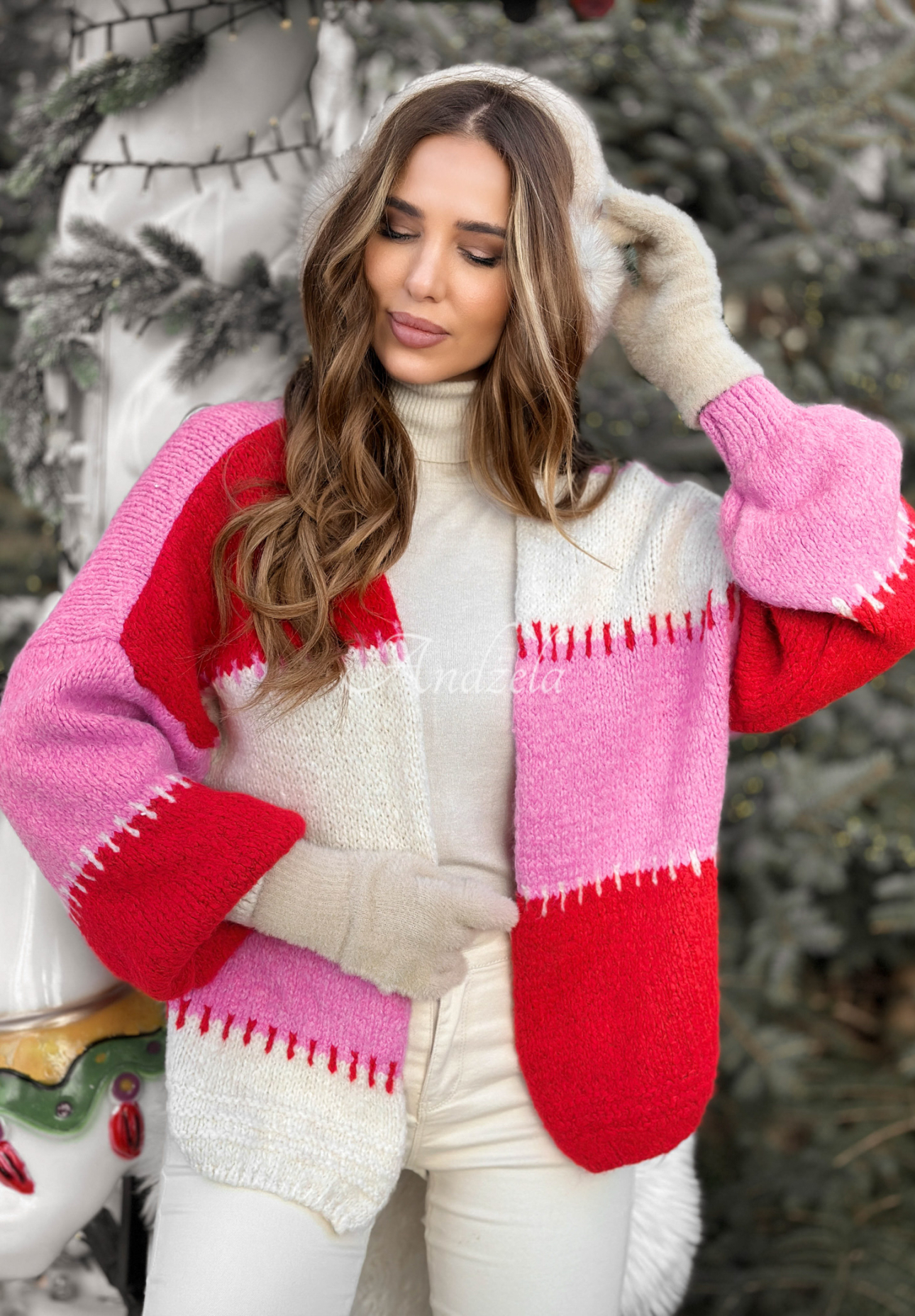 Kurze Strickjacke Cold Coffee rosa-rot