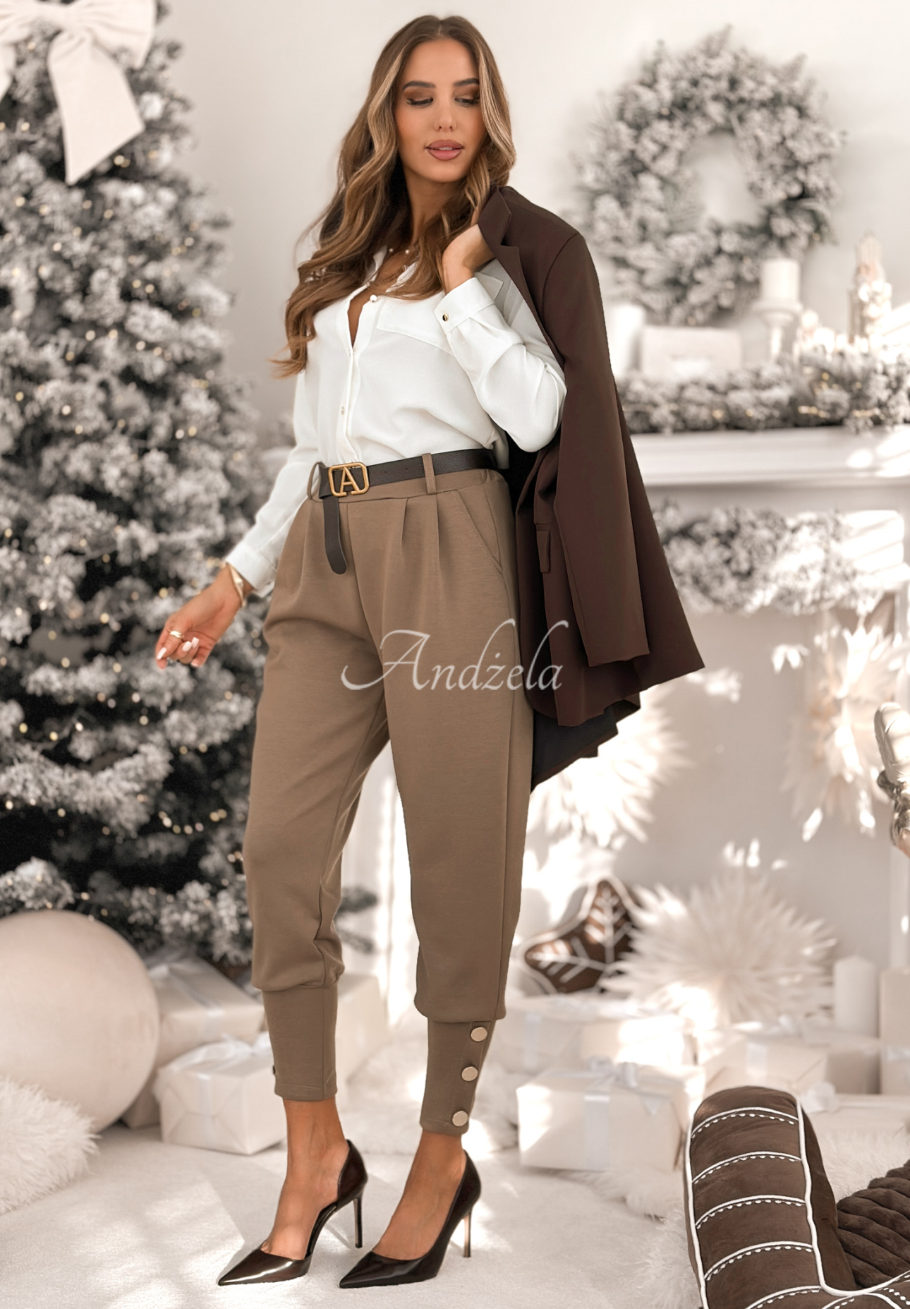 Stoffhose mit Knöpfen Take A Peek Mokkafarben