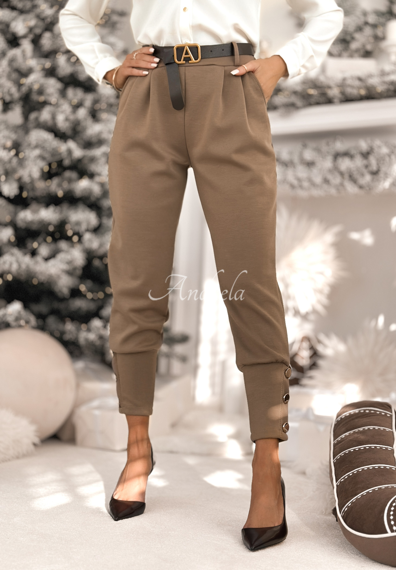 Stoffhose mit Knöpfen Take A Peek Mokkafarben