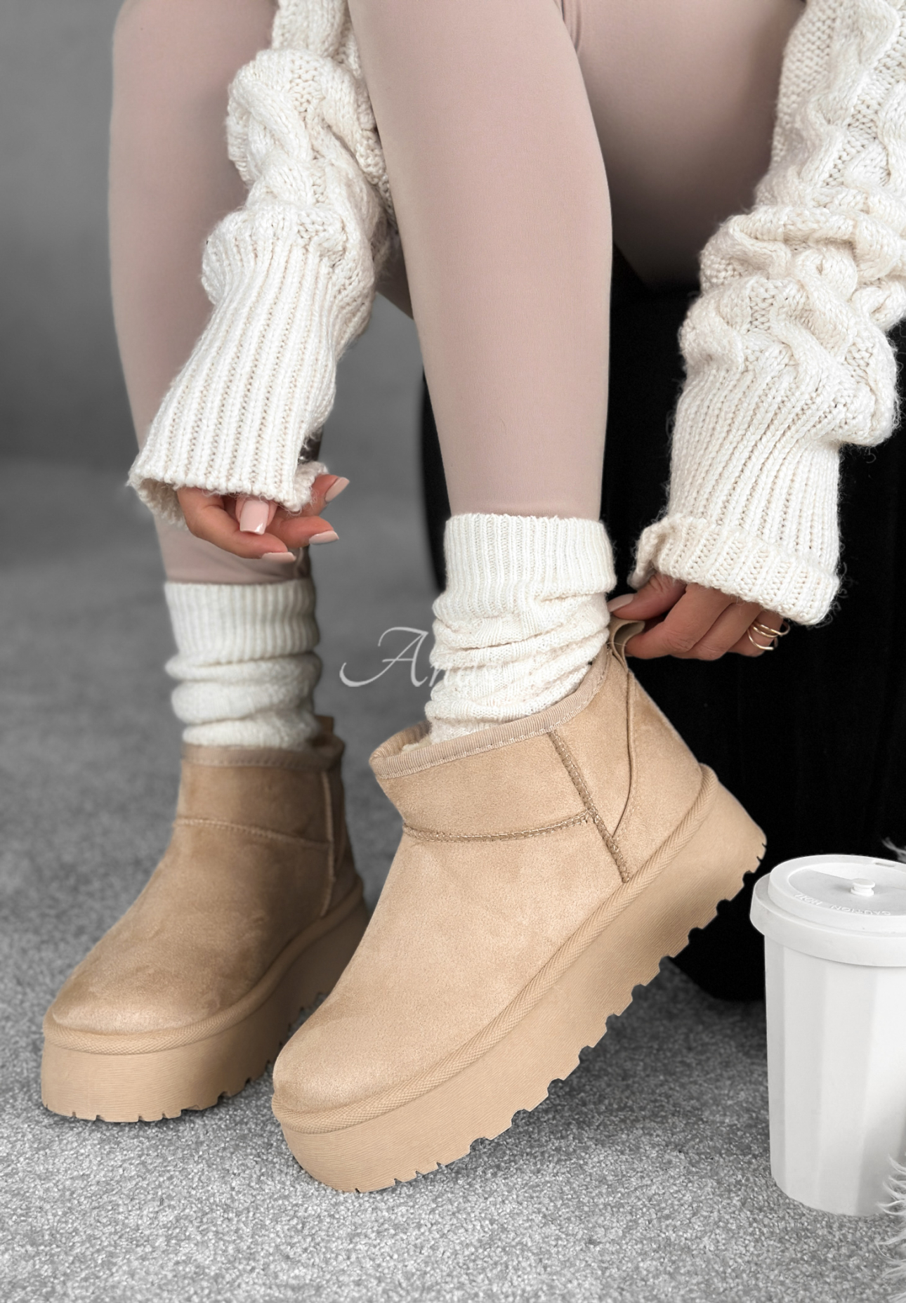 Stiefeletten aus Velourslederimitat Crunchy Snow Beige