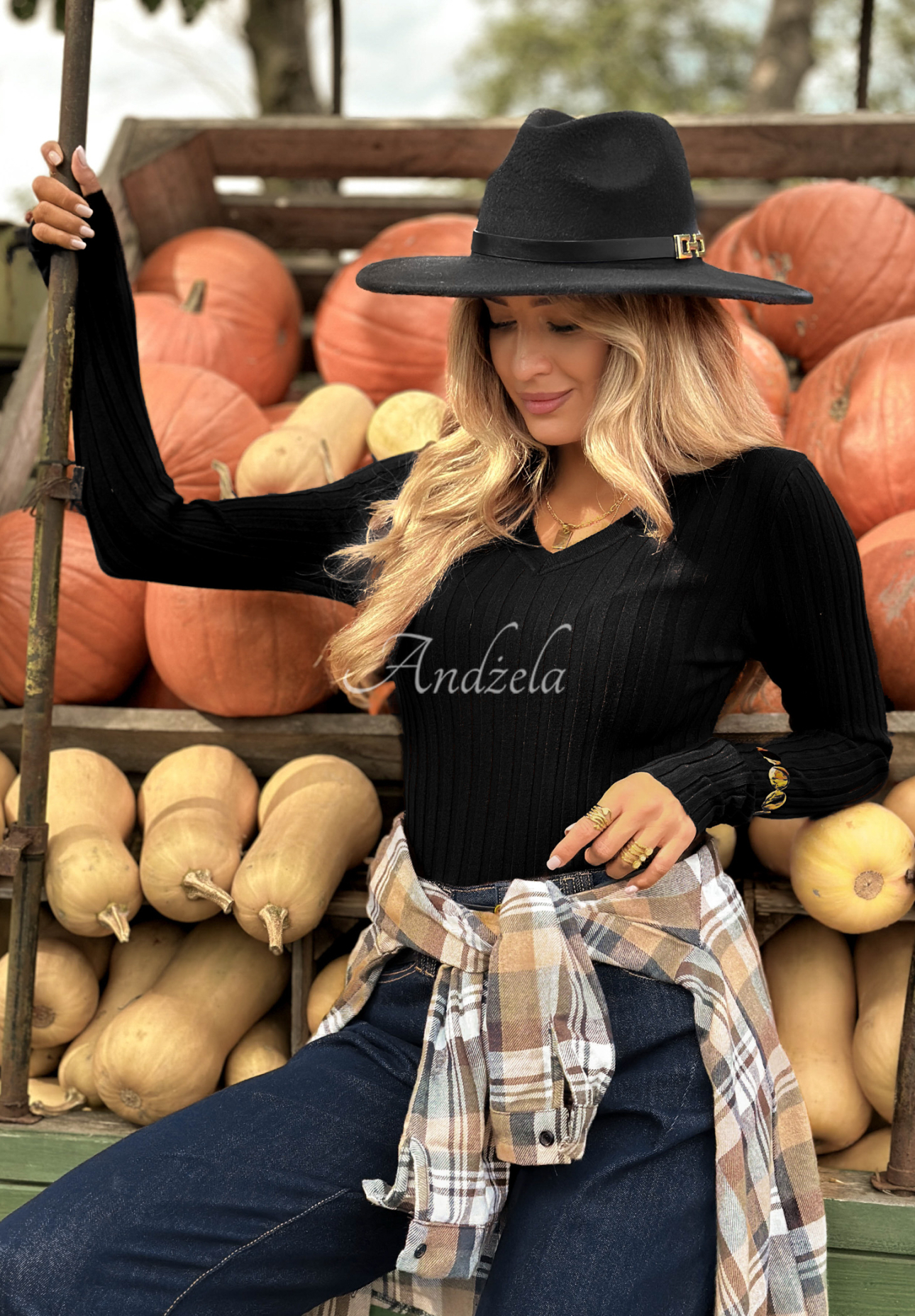 Geripptes longsleeve Oberteil Wrong Time Schwarz