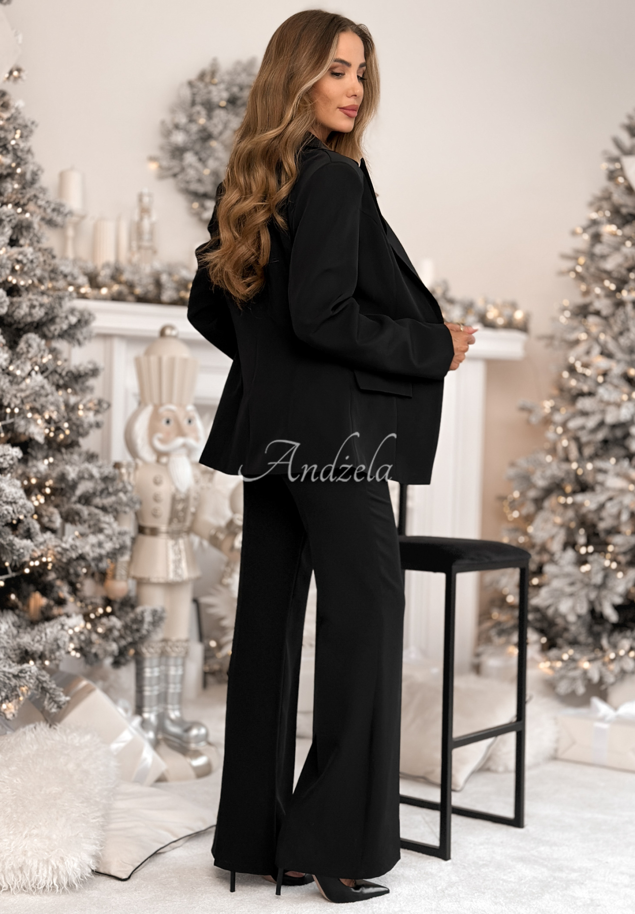 Set aus tailiertem Blazer und ausgestellter Hose Say My Name Schwarz