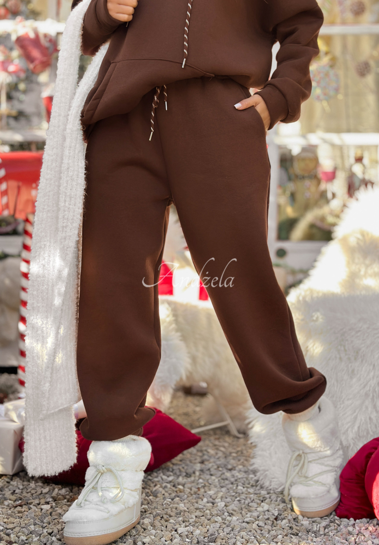 Trainingsanzug Set Sweatshirt und Hose Chill Code Schokoladenbraun