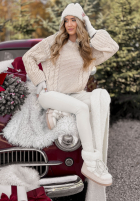 Ozdobnie pleciony Pullover Snuggle Weather Ecru