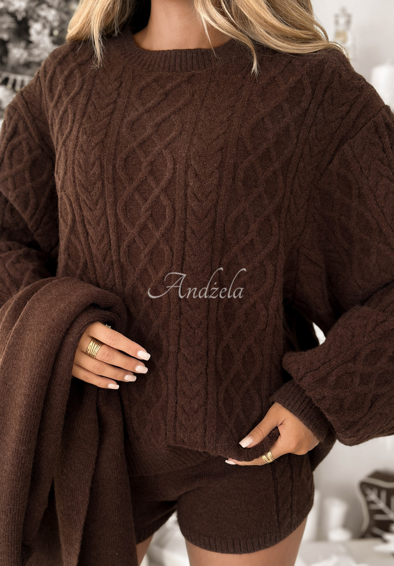 3in1-Set: Pullover mit Schal und Shorts Northern Attitude Schokoladenbraun