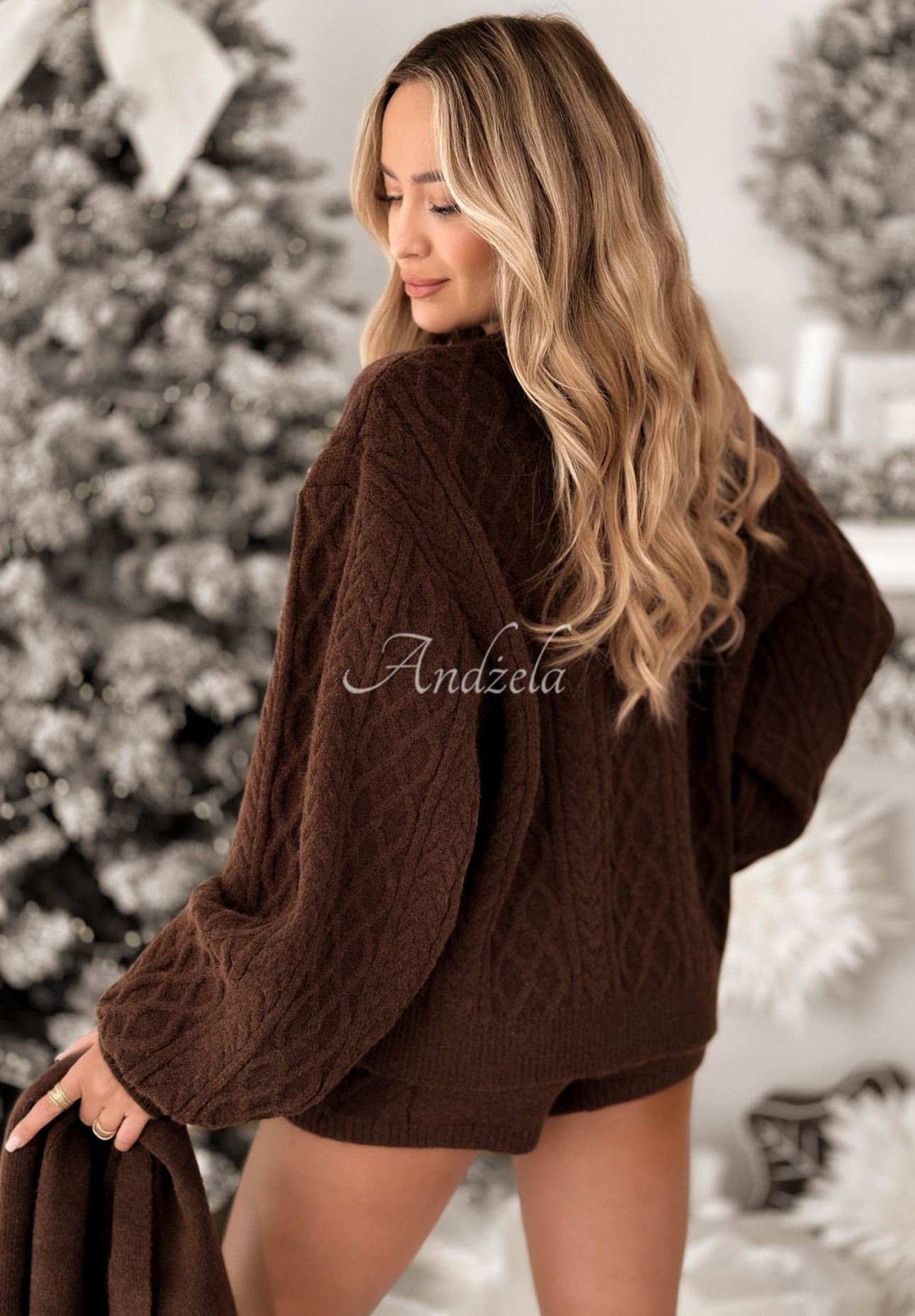 3in1-Set: Pullover mit Schal und Shorts Northern Attitude Schokoladenbraun