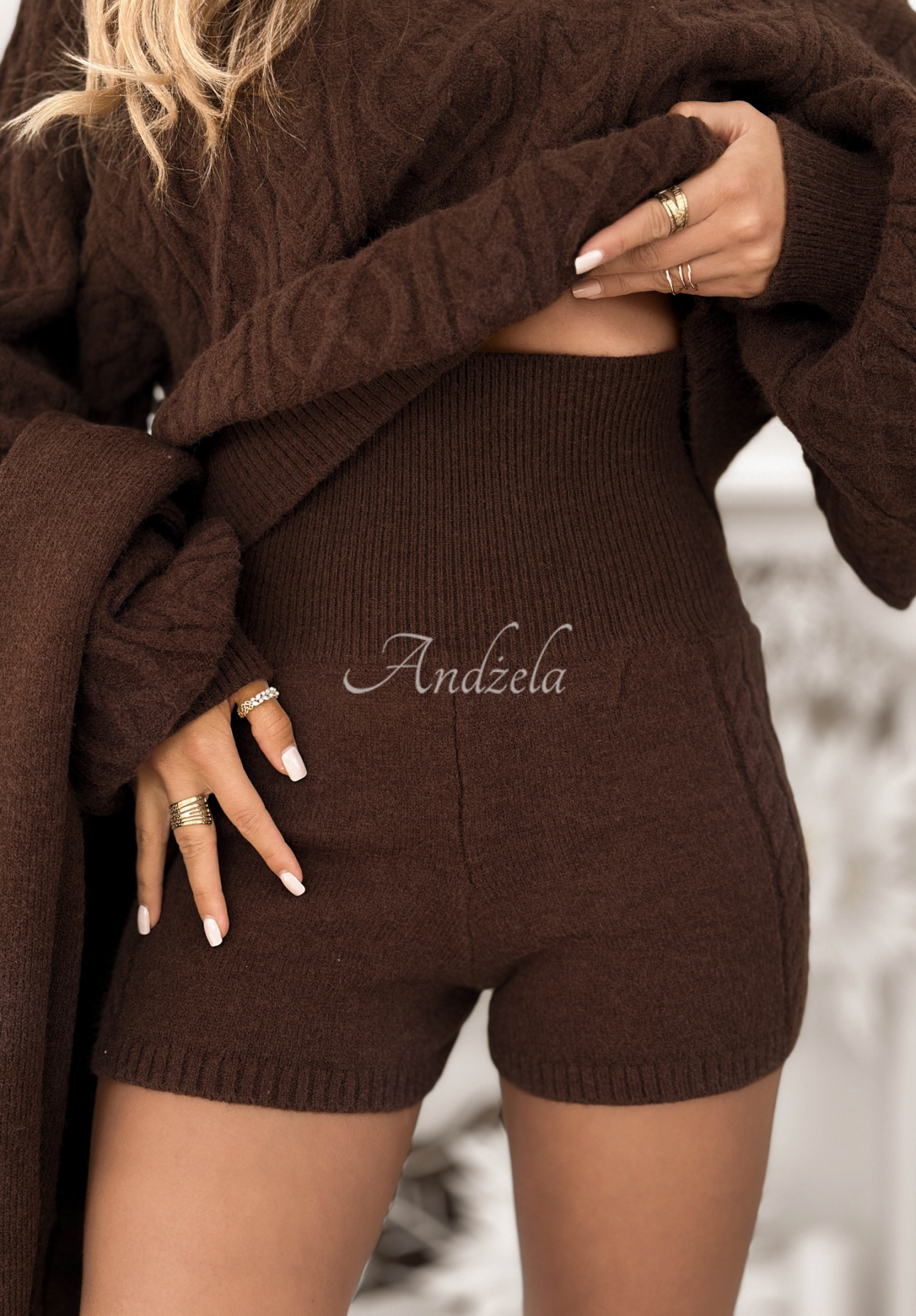 3in1-Set: Pullover mit Schal und Shorts Northern Attitude Schokoladenbraun