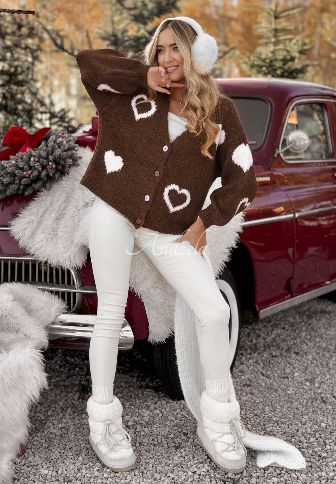 Kurzer Oversize-Cardigan mit Herzen Second Date Schokoladenbraun