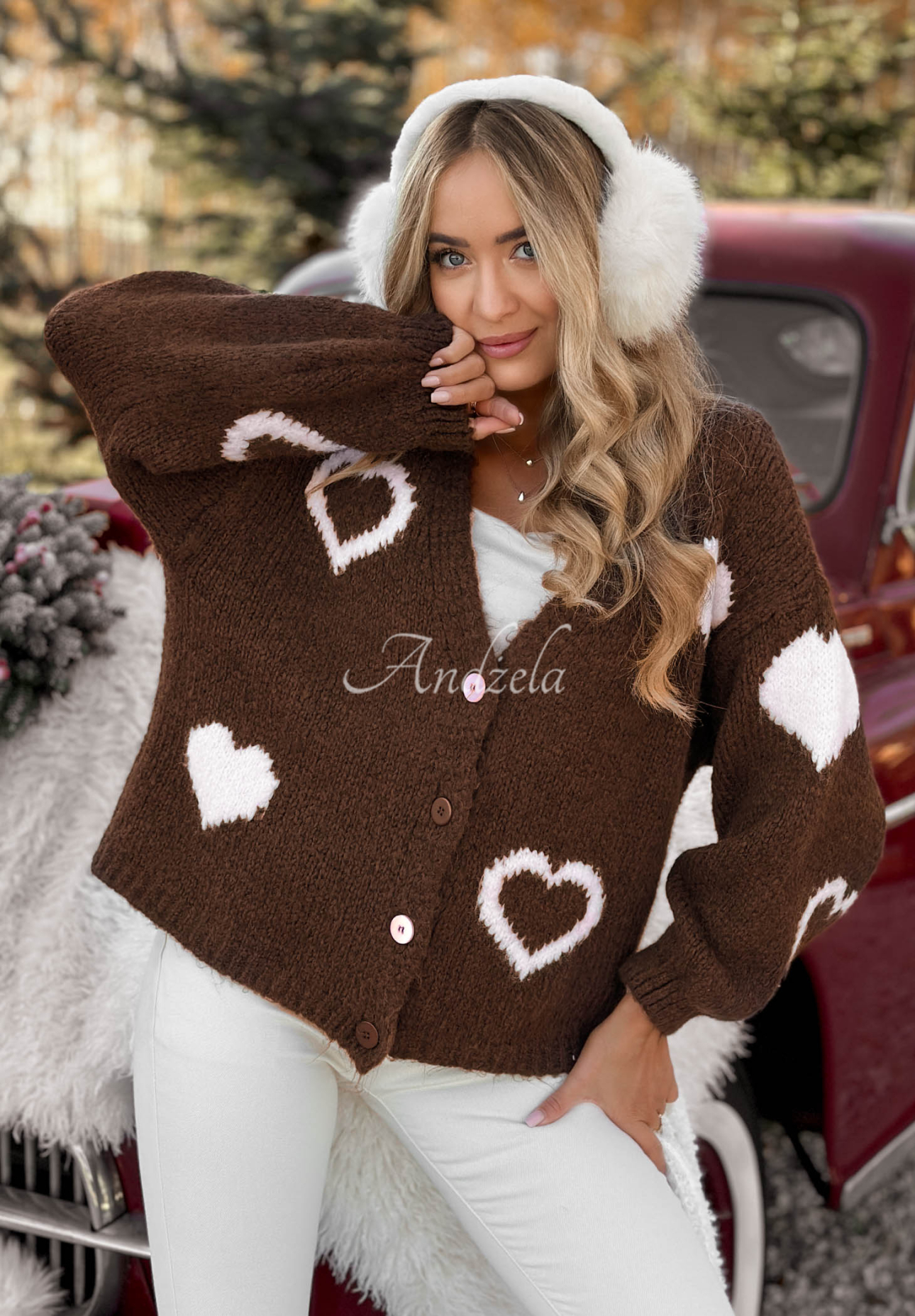 Kurzer Oversize-Cardigan mit Herzen Second Date Schokoladenbraun