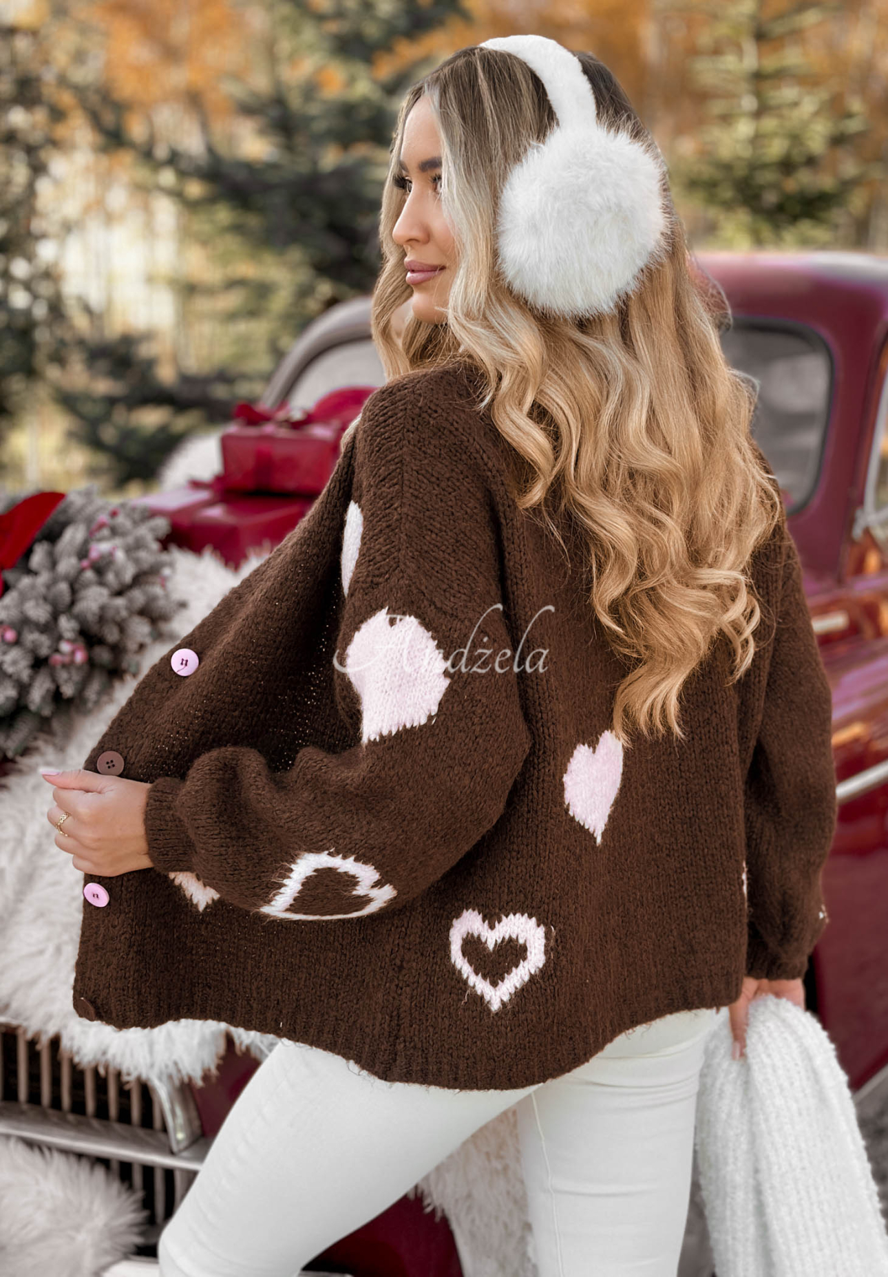 Kurzer Oversize-Cardigan mit Herzen Second Date Schokoladenbraun