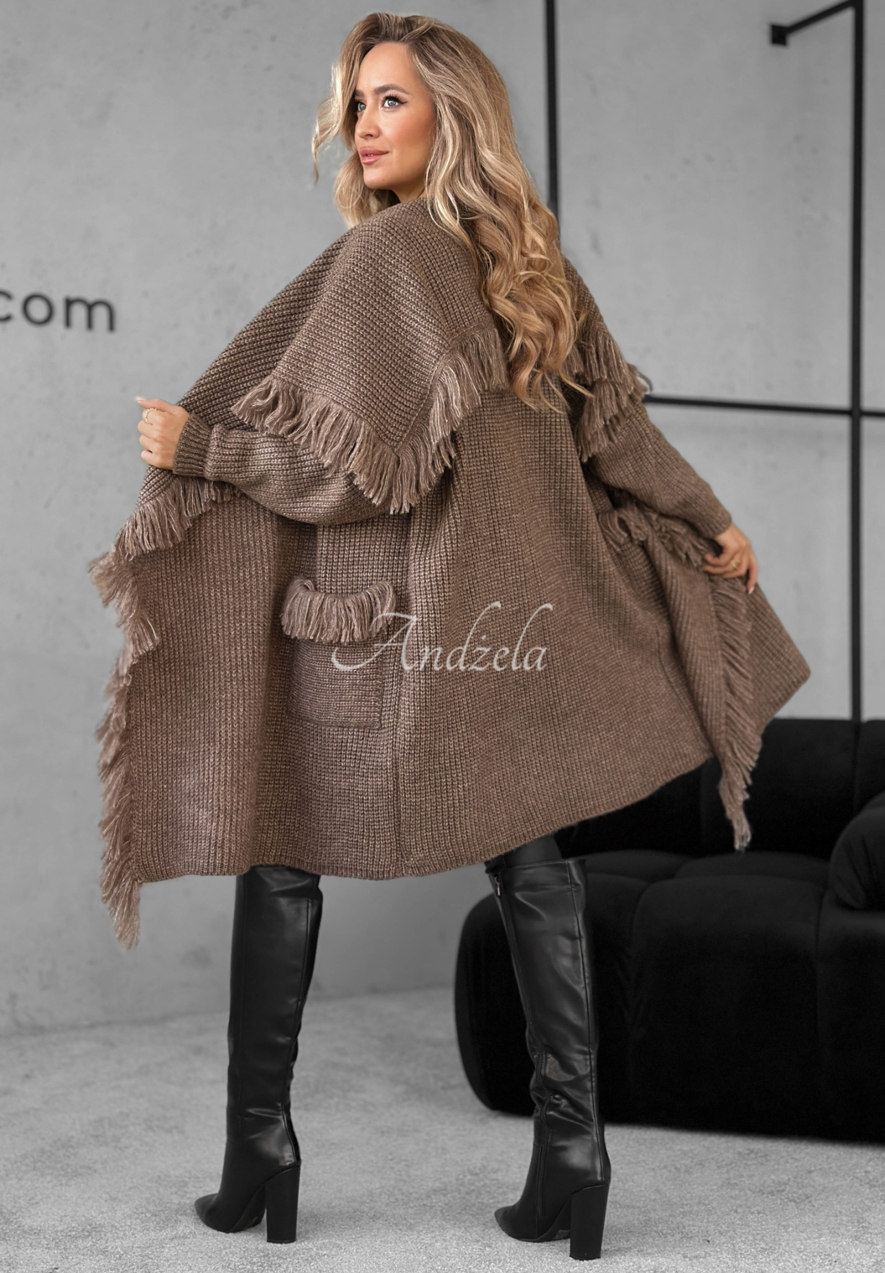 Langer Cardigan mit Fransen Forget My Name Schokoladenbraun