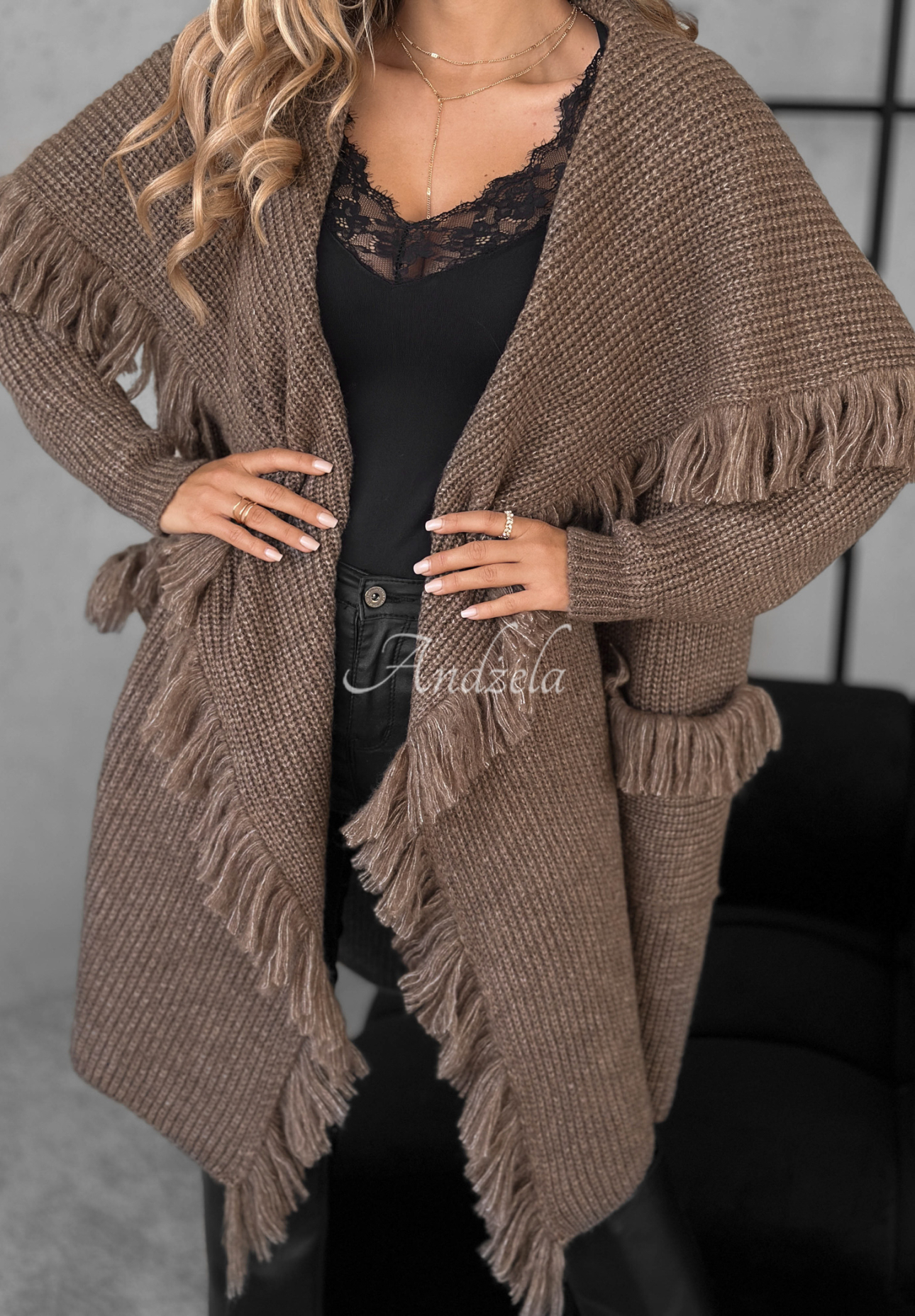 Langer Cardigan mit Fransen Forget My Name Schokoladenbraun