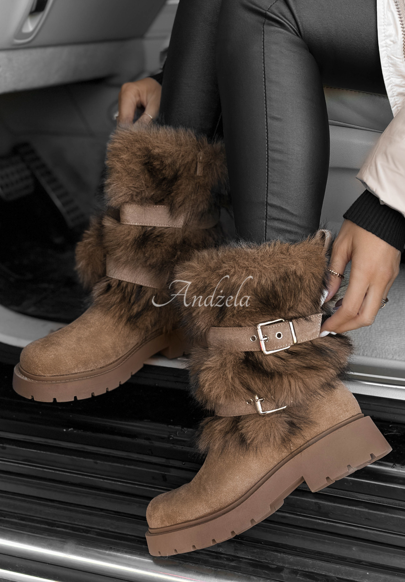 Wildleder-Stiefeletten mit Fellimitat North Pole Escape Beige