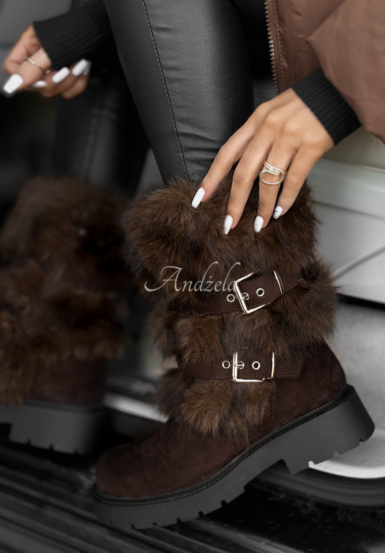 Wildleder-Stiefeletten mit Fellimitat North Pole Escape Schokoladenbraun