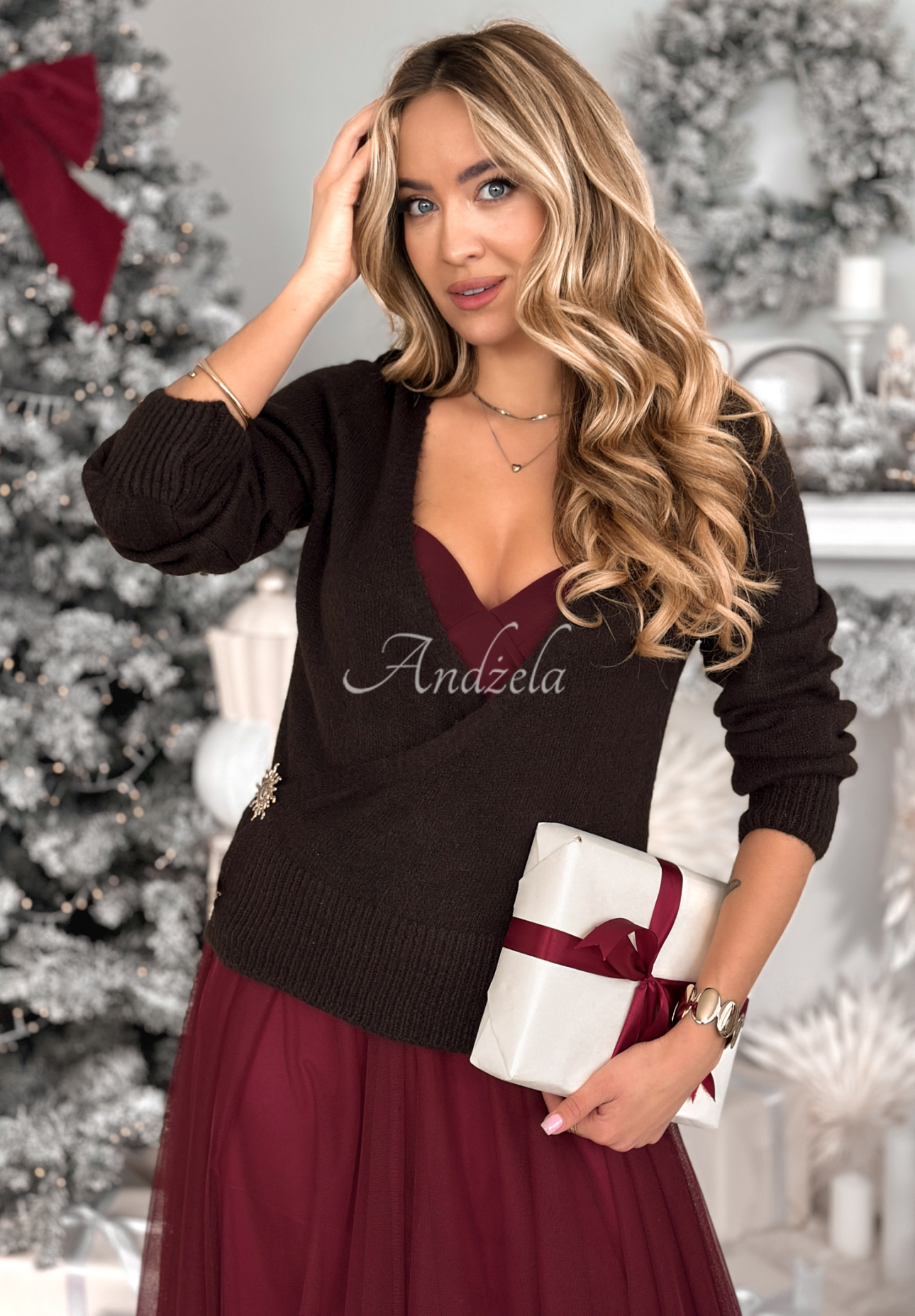 Wickelpullover mit Wolle und Alpaka Winter Letters Schokoladenbraun