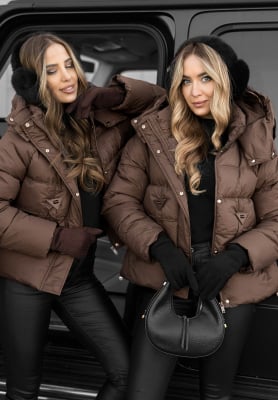 Kurze Steppjacke mit Kapuze Sister Winter Schokoladenbraun