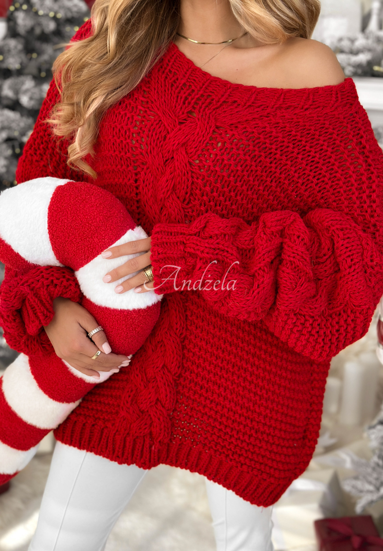 Dekorativ gewebter Oversize Wollpulover White Season Rot