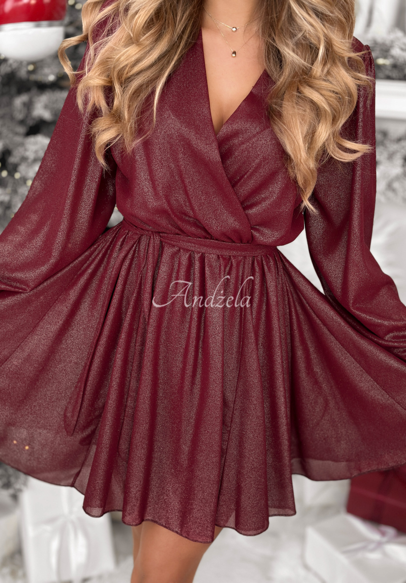 Glänzendes Minikleid mit Gürtel Never Texted Back Burgunderrot