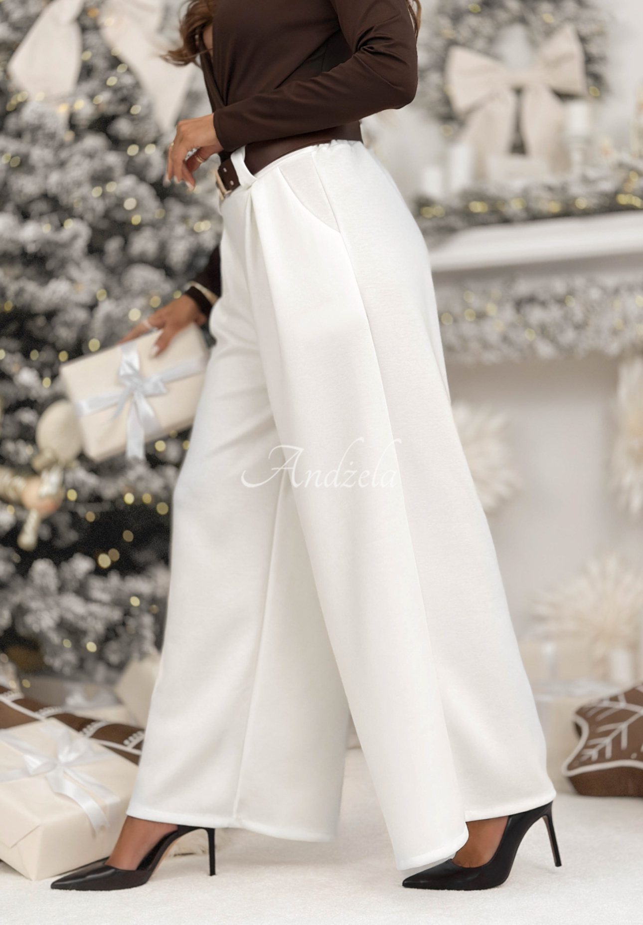 Stoffhose wide leg mit Gürtel Own Your Power Ecru