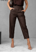 Kunstleder Hose She Is Strong Schokoladenbraun