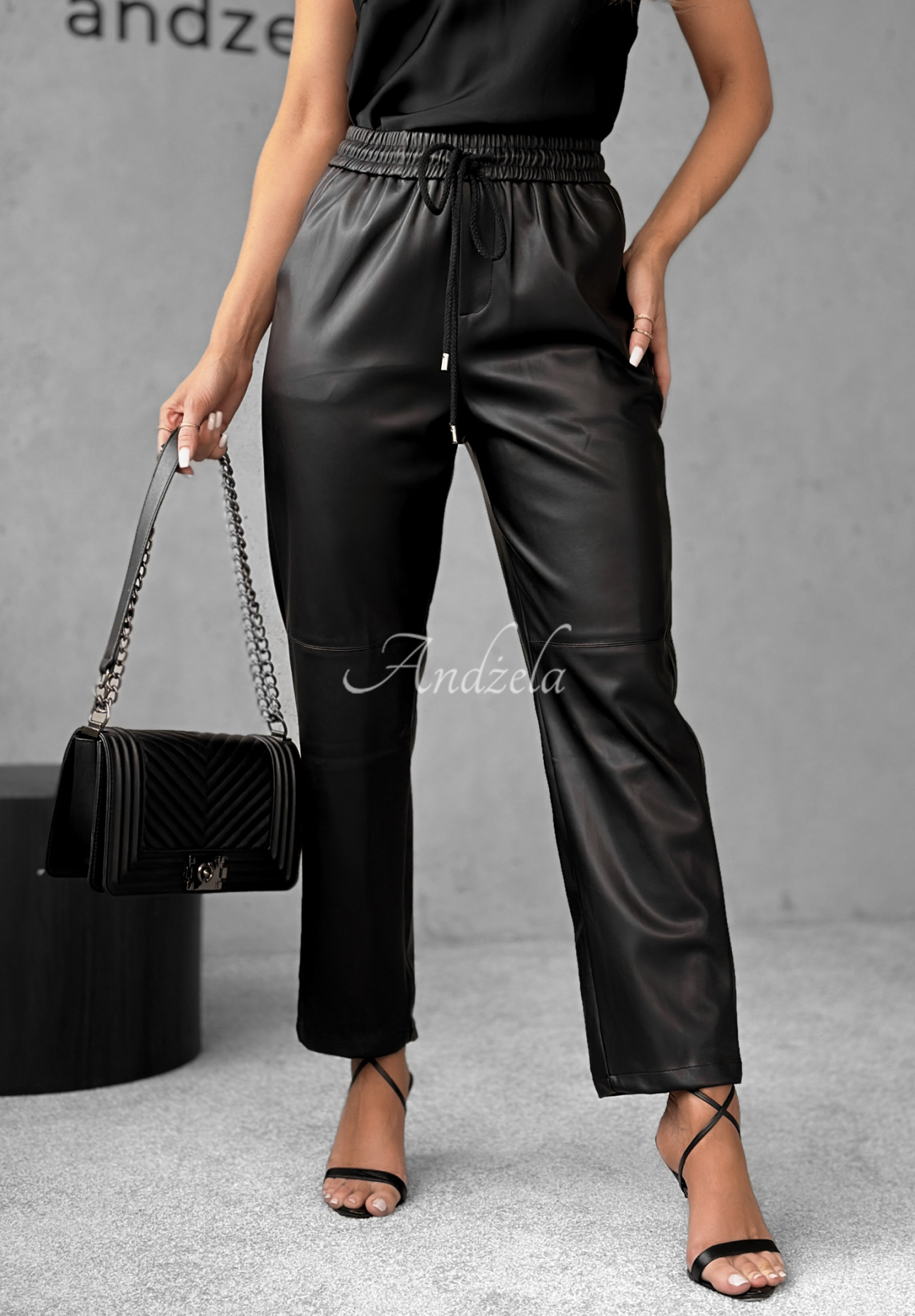 Lederhose Choosing Myself Schwarz