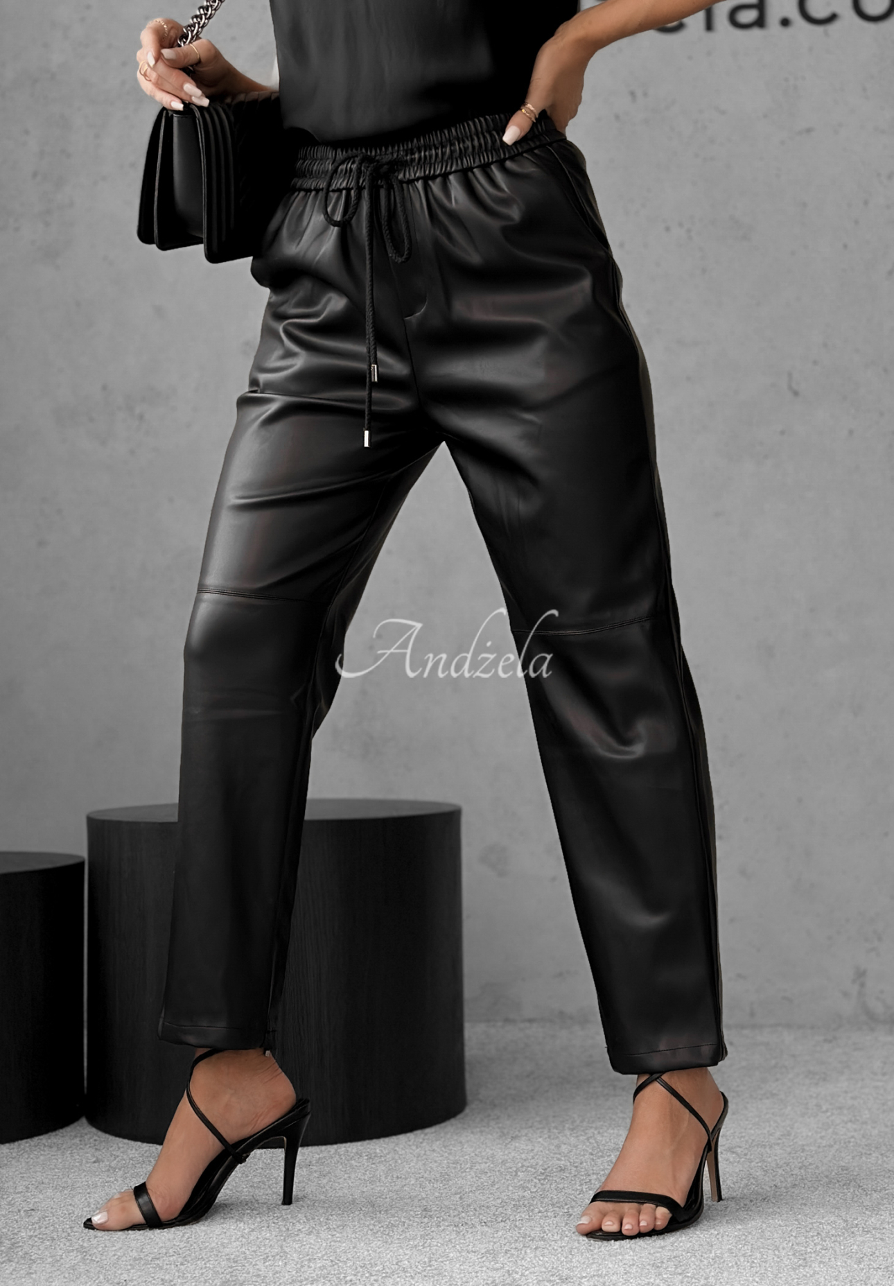 Lederhose Choosing Myself Schwarz