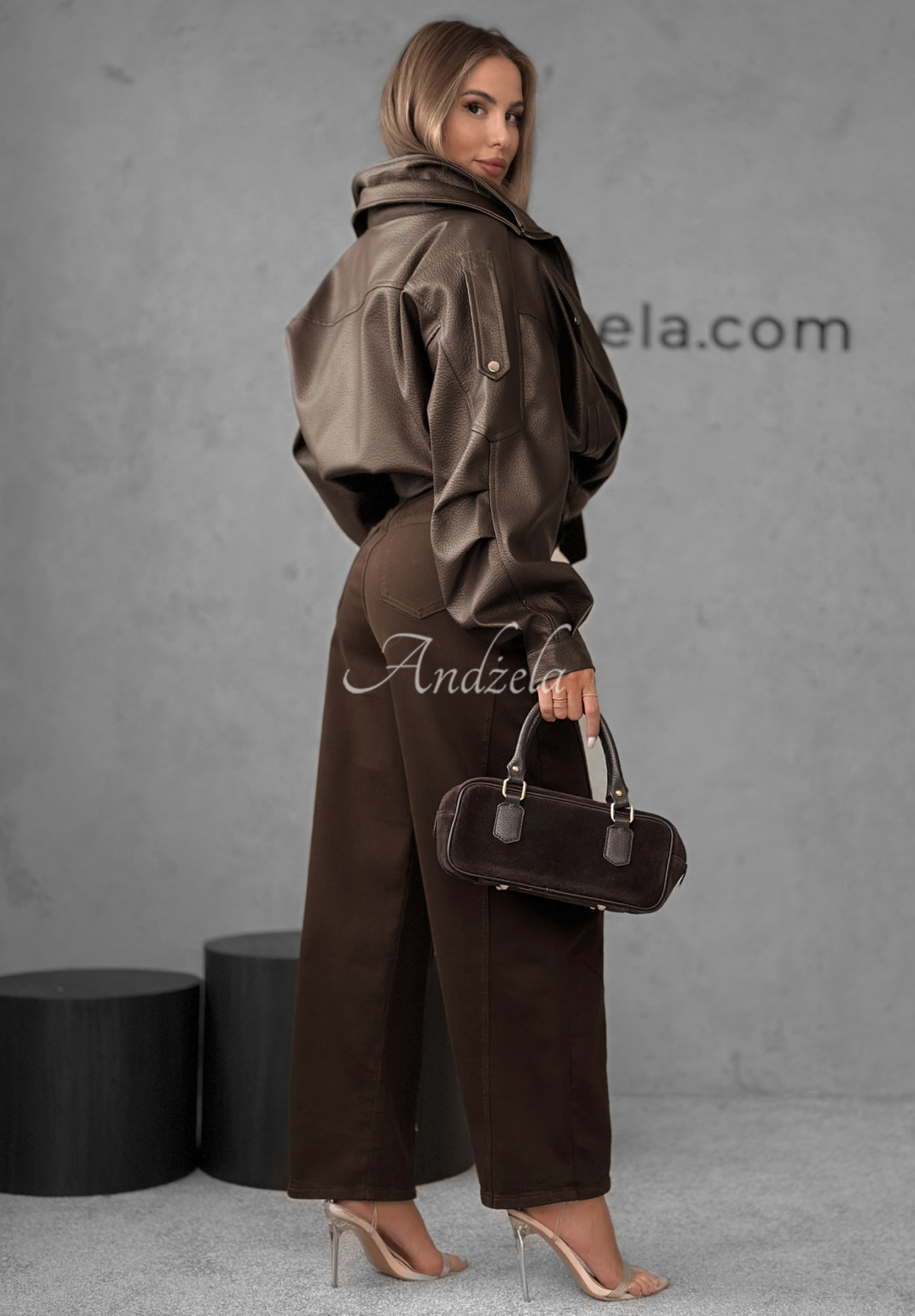 Ballon Jeans Say Less Schokoladenbraun