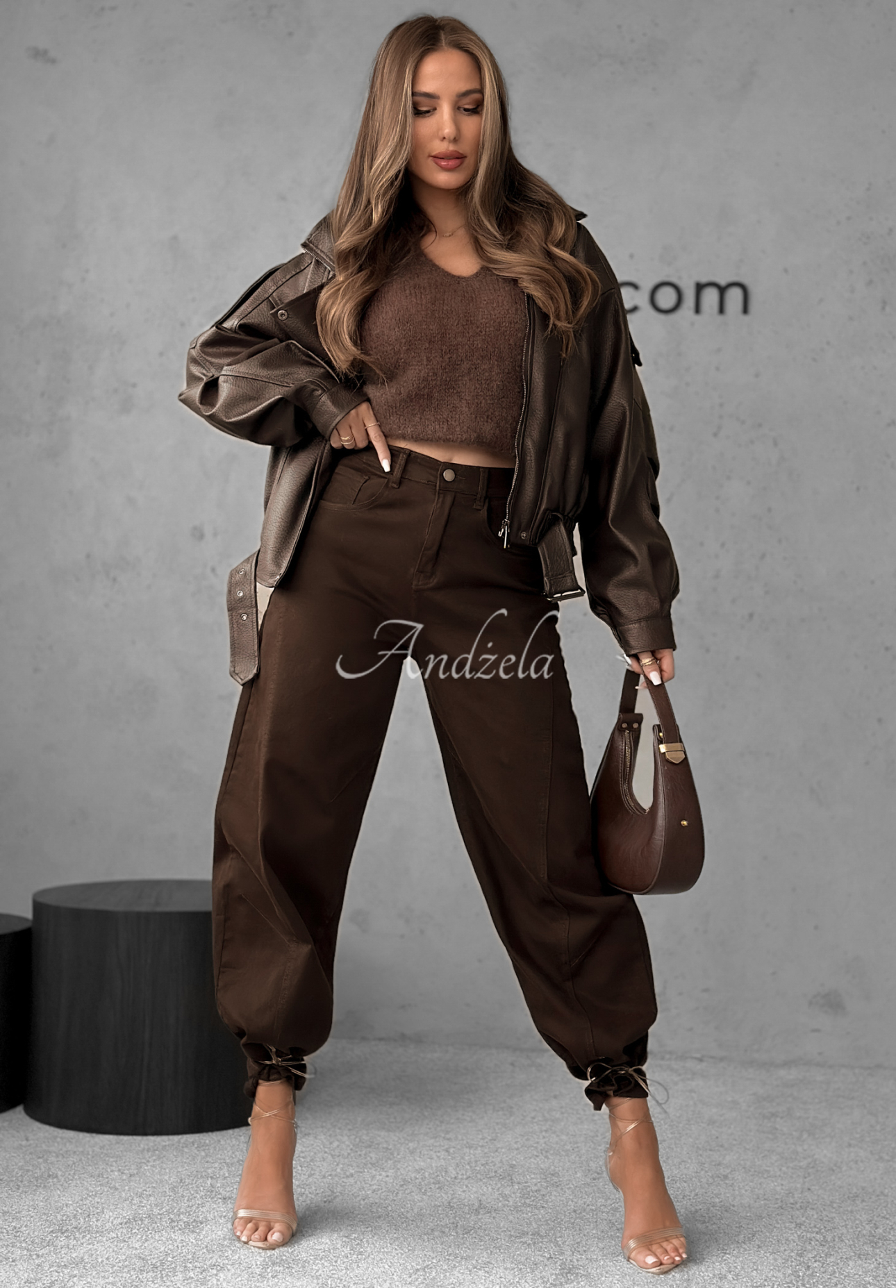 Ballon Jeans Say Less Schokoladenbraun