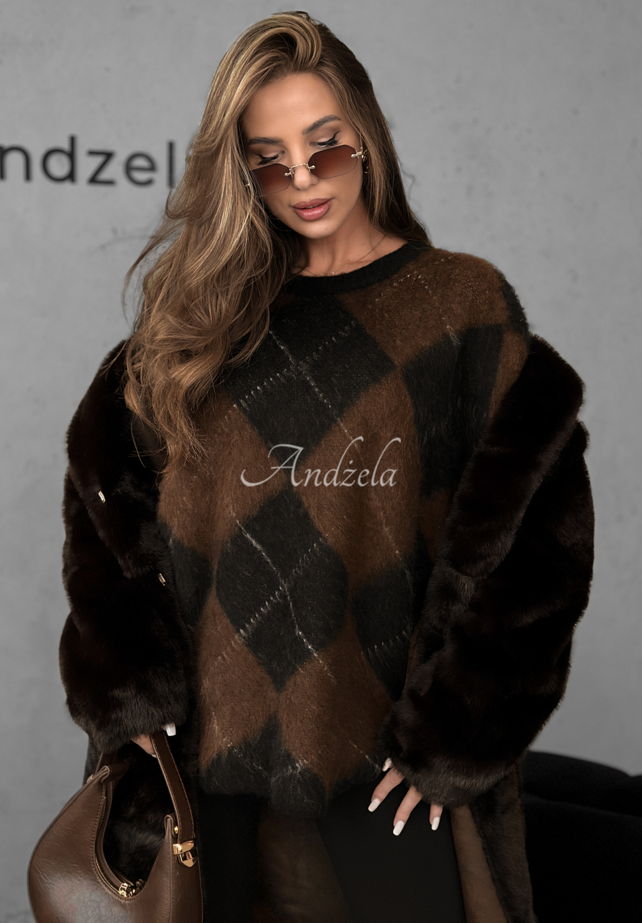 Rhomboid sweater with wool and viscose Winter Things chocolate and black