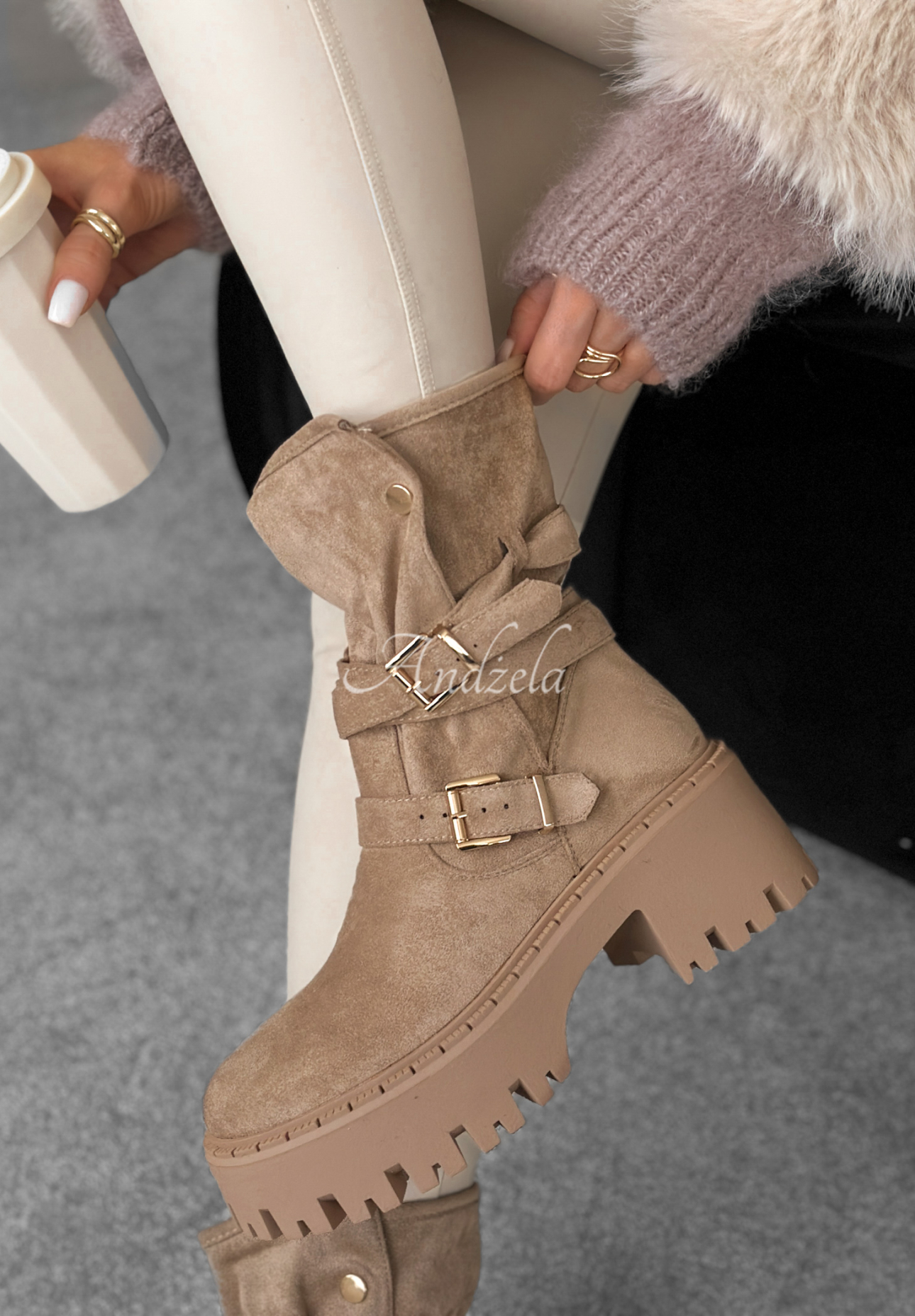 Suede boots with buckles Coldest Months beige